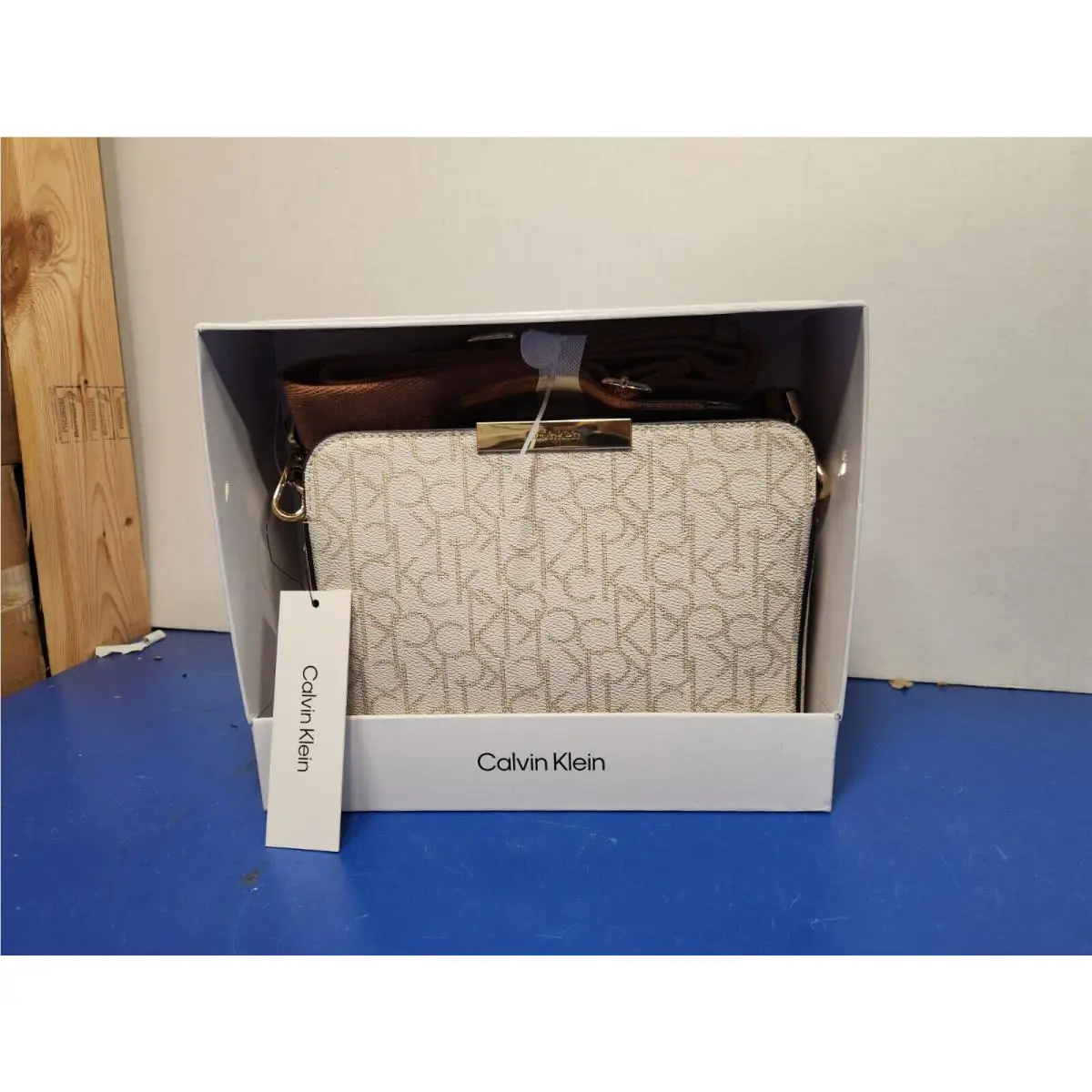 Calvin Klein Purse H4GEJON4 Vanilla