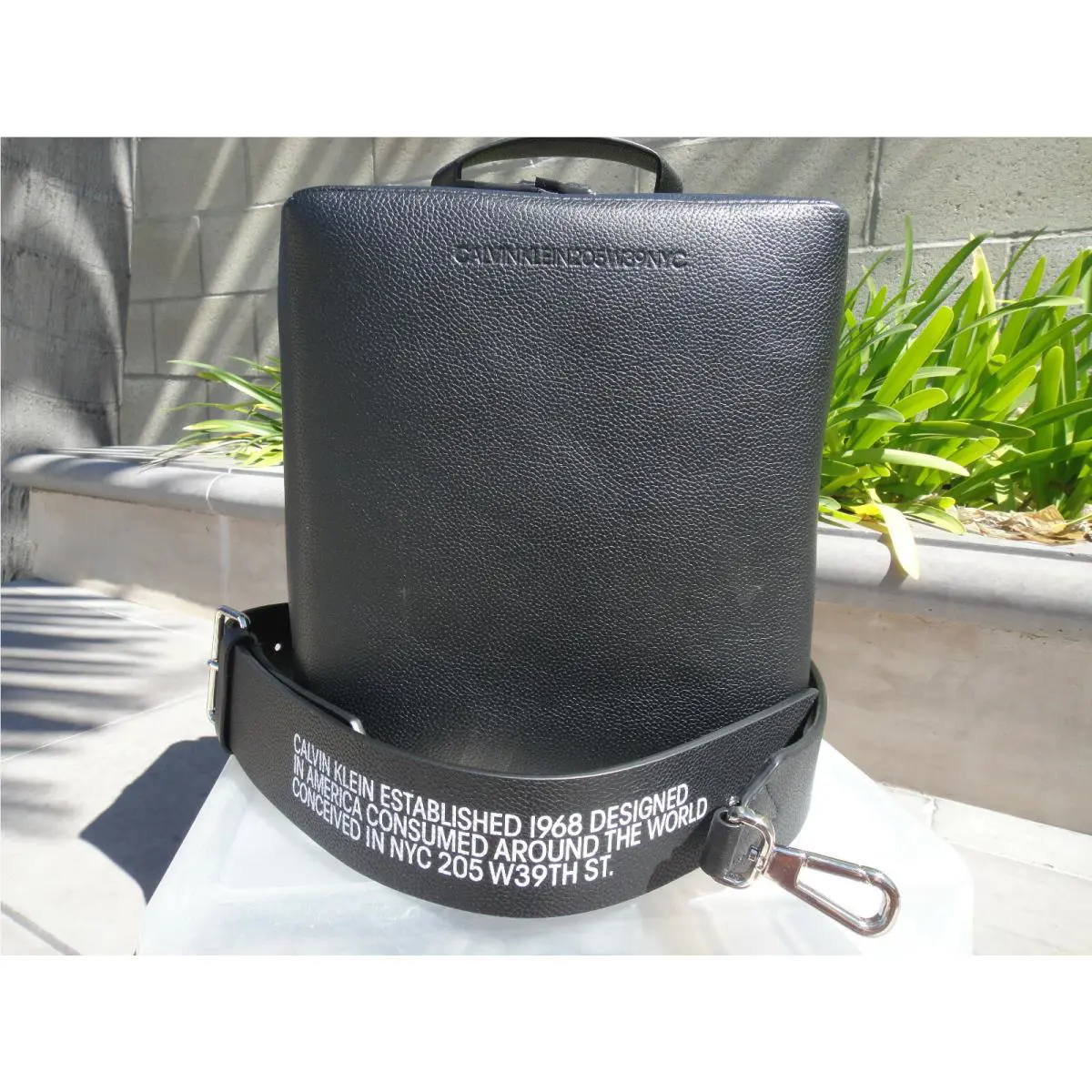 Calvin Klein 205W39NYC Cube Leather Bag W/black Removable Strap