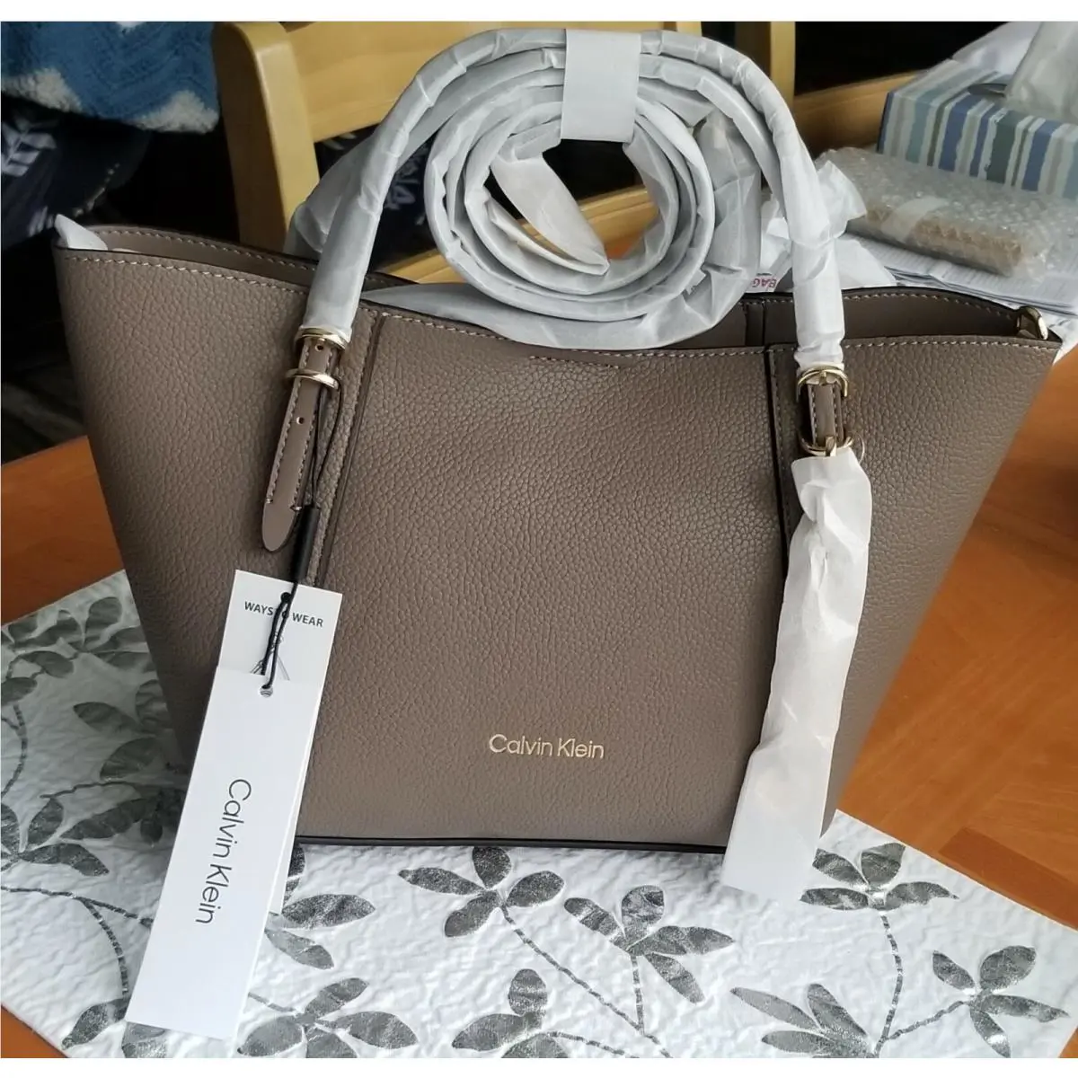 Calvin Klein Handbag Leather Denver H1GEYAZ2 with Charm