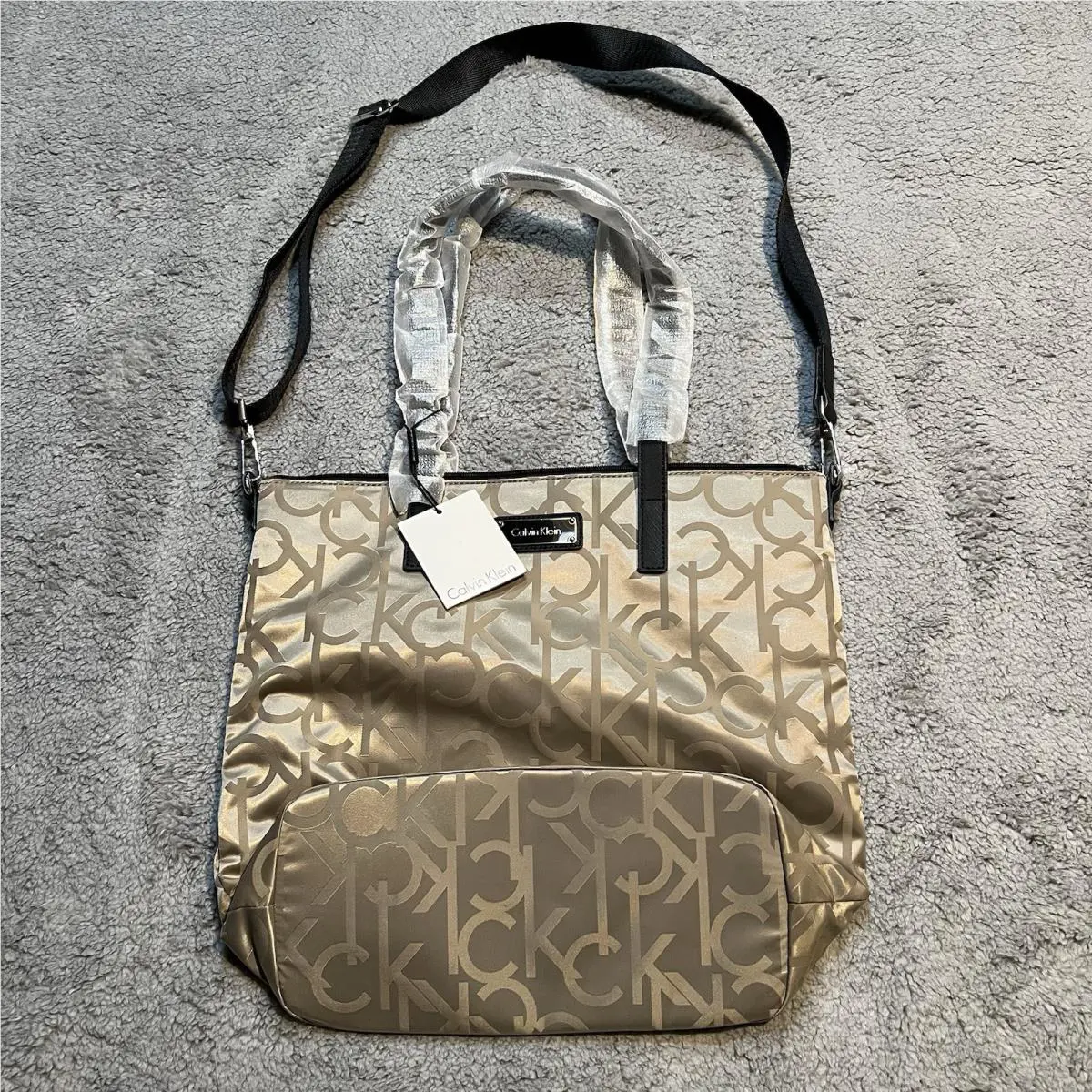 Calvin Klein Athleisure H6ABX4XU Signature Nylon Tote Crossbody Retail