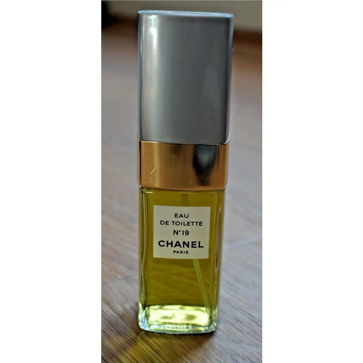 Vintage Chanel N 19 Eau DE Toiltte Spray 3.4FL.OZ. Nwob
