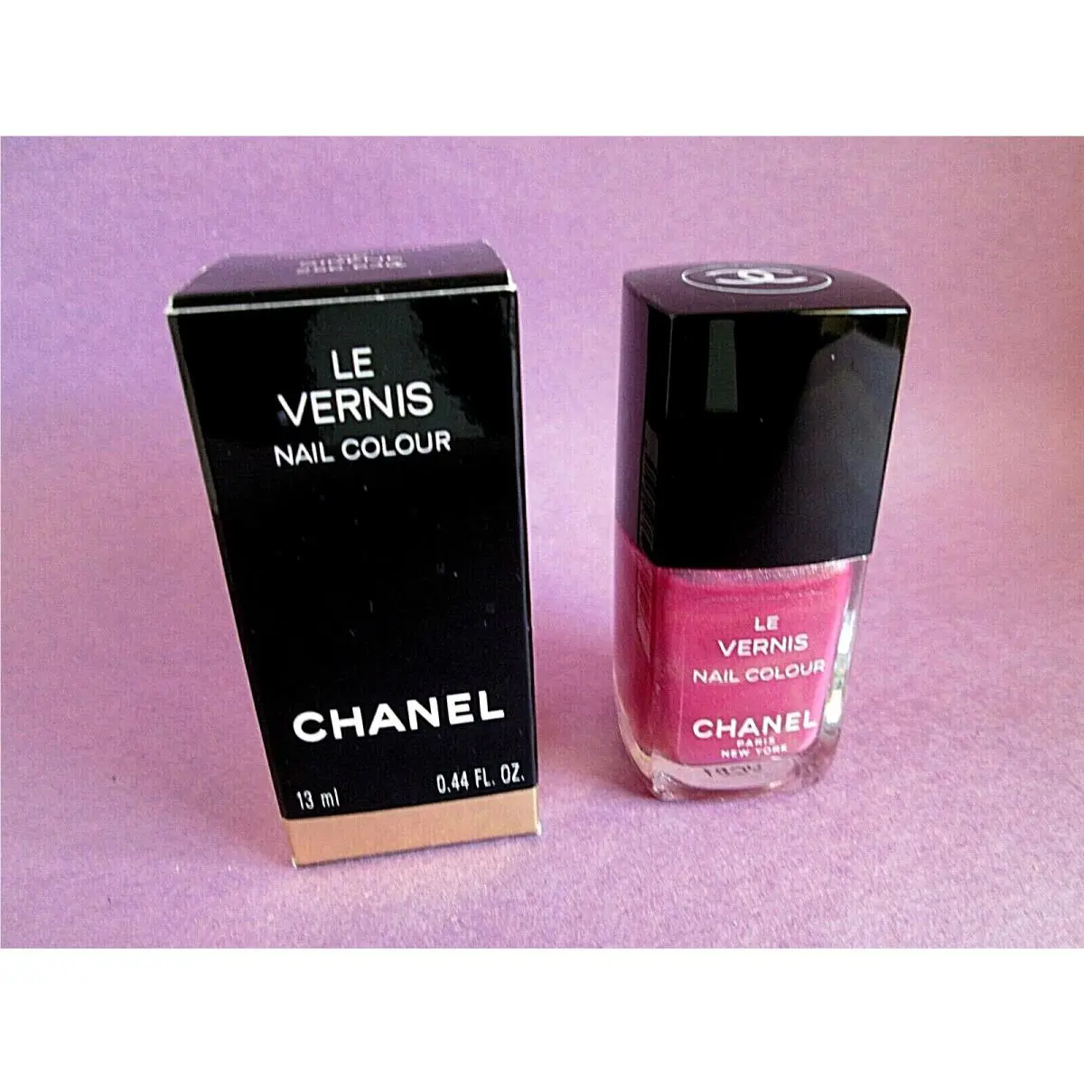 Sirene 56 Vintage Chanel Le Vernes Nail Colour 256.630