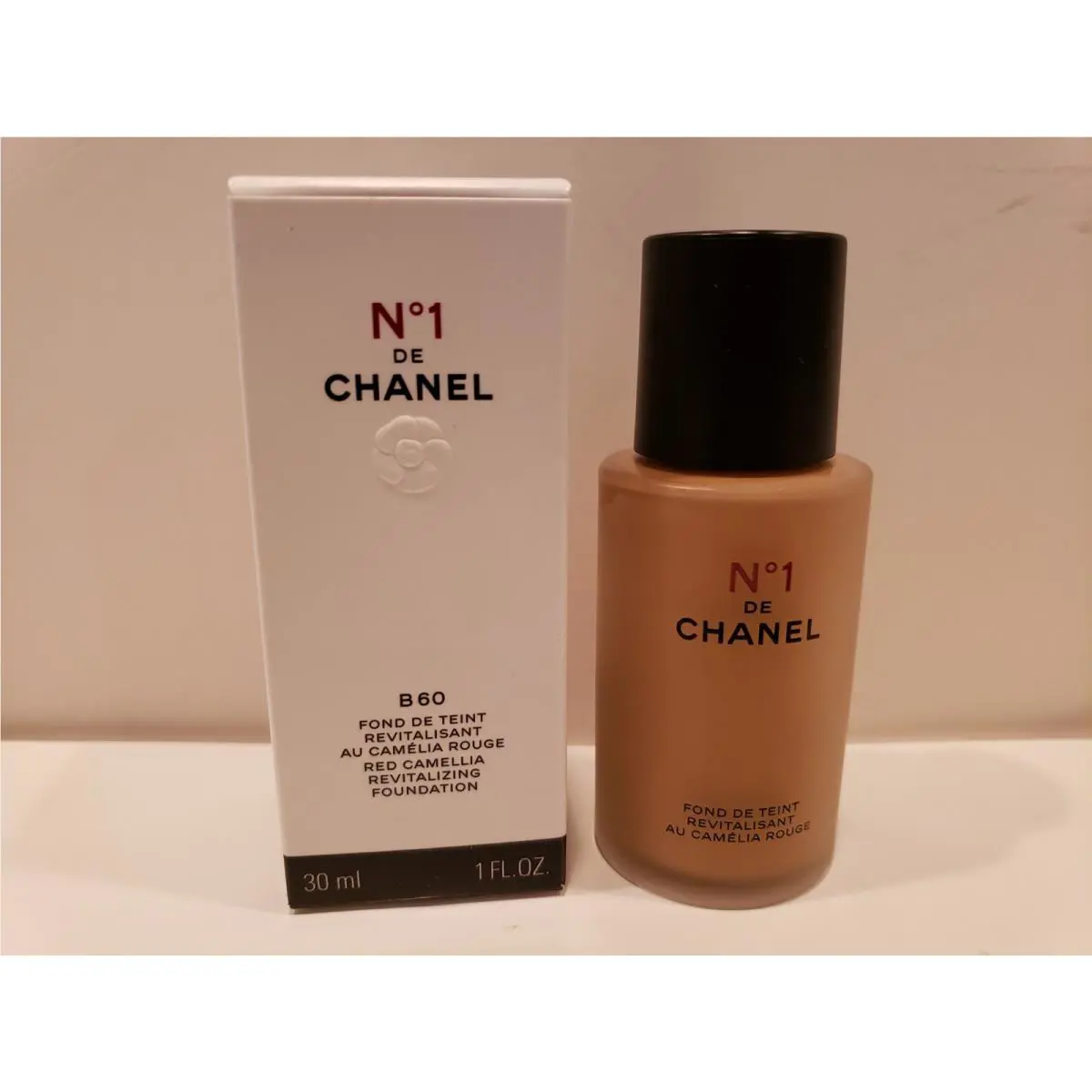 Chanel No1 De Chanel Red Camellia Revitalizing Foundation B60