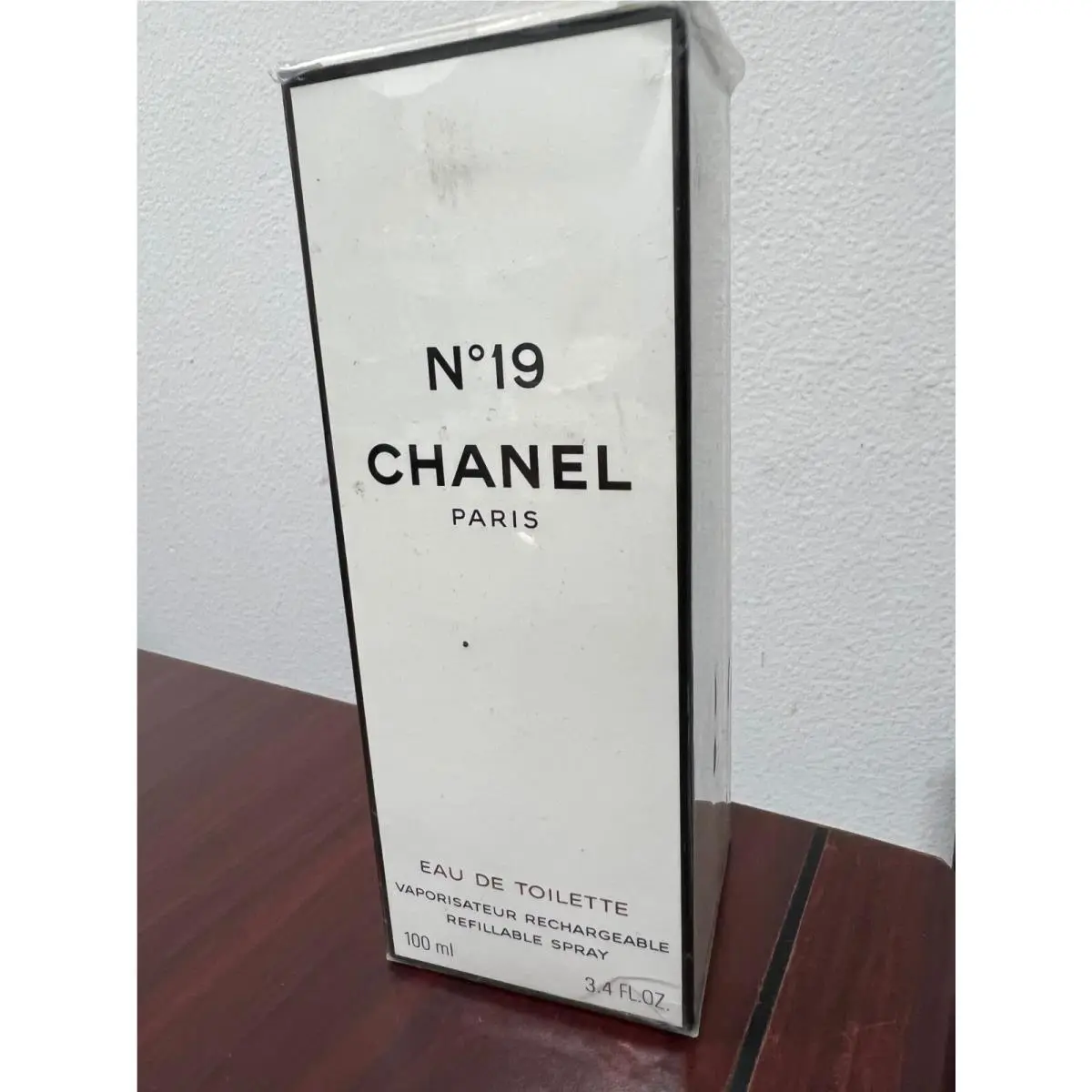 Made In France Chanel No.19 3.4 FL oz Edt Spray Refillable with Silver Case