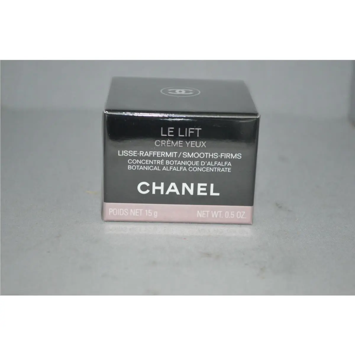 Chanel Le Lift Creme Yeux Botanical Alfalfa Concentrate 0.5oz Box