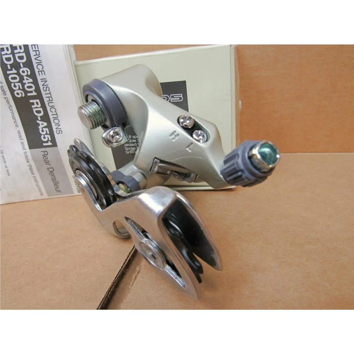 Shimano  - 105 - Gray / Silver 6