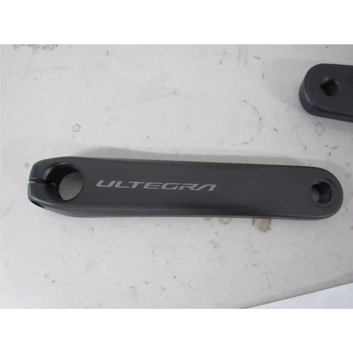 Shimano  - Shimano Ultegra FC-R8100 - Ultegra - Black (UPC: 0192790894058) 3