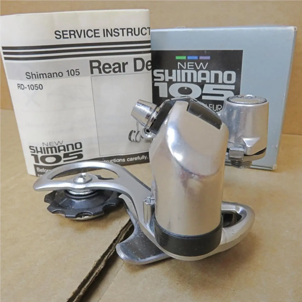 Shimano  - 105 - Dark Gray / Silver 2