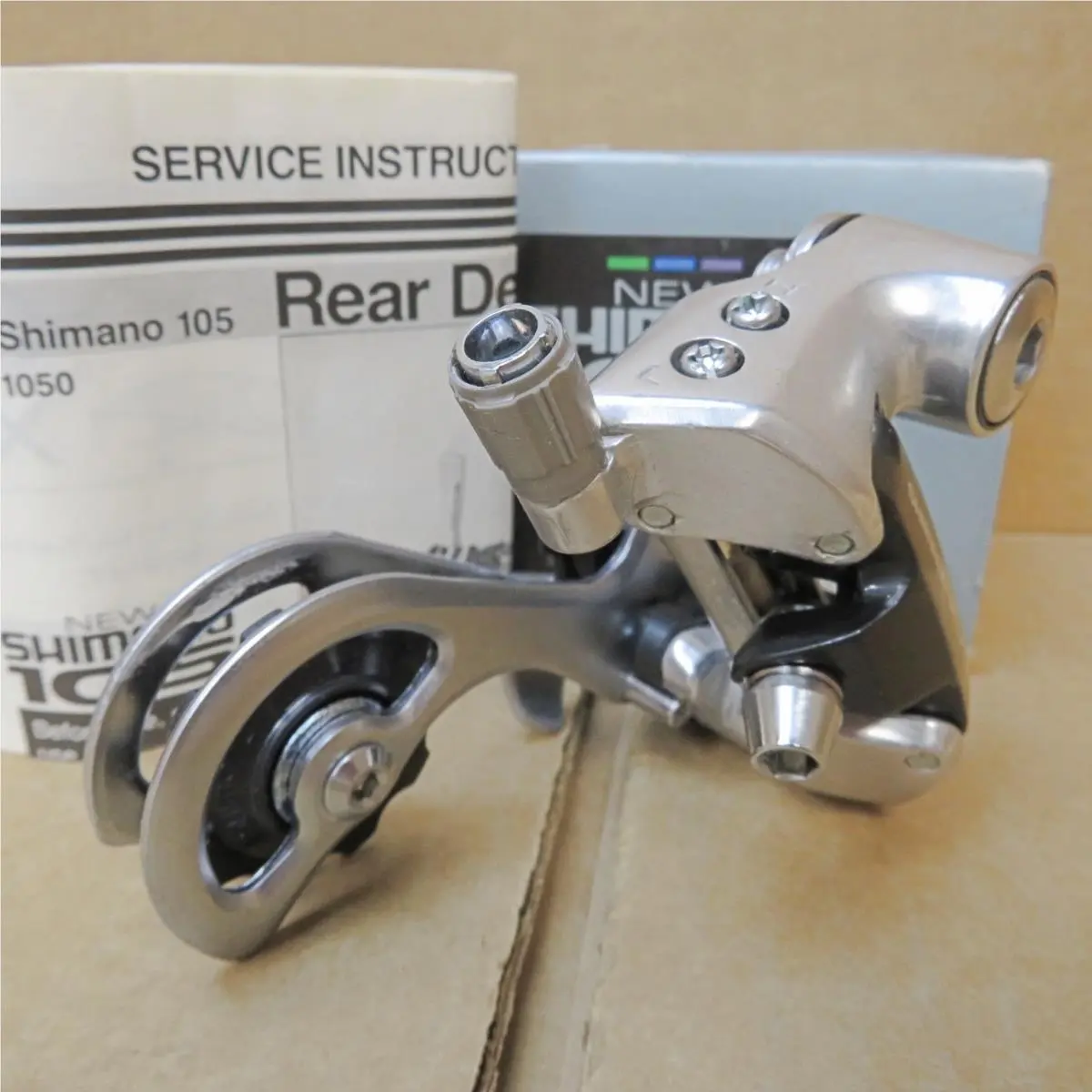 Shimano  - 105 - Dark Gray / Silver 6