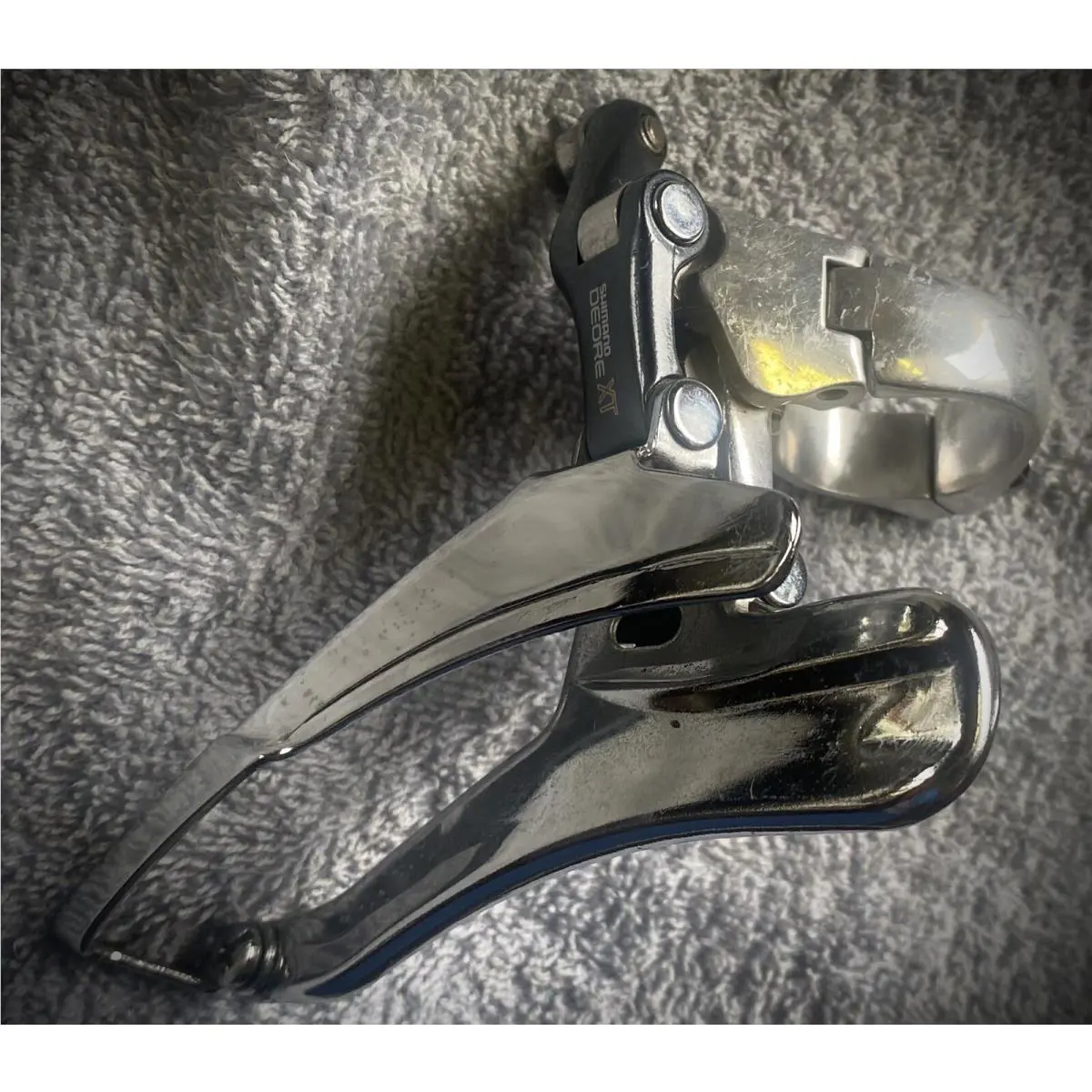 Shimano  - FD M735 - Black and Gold 2