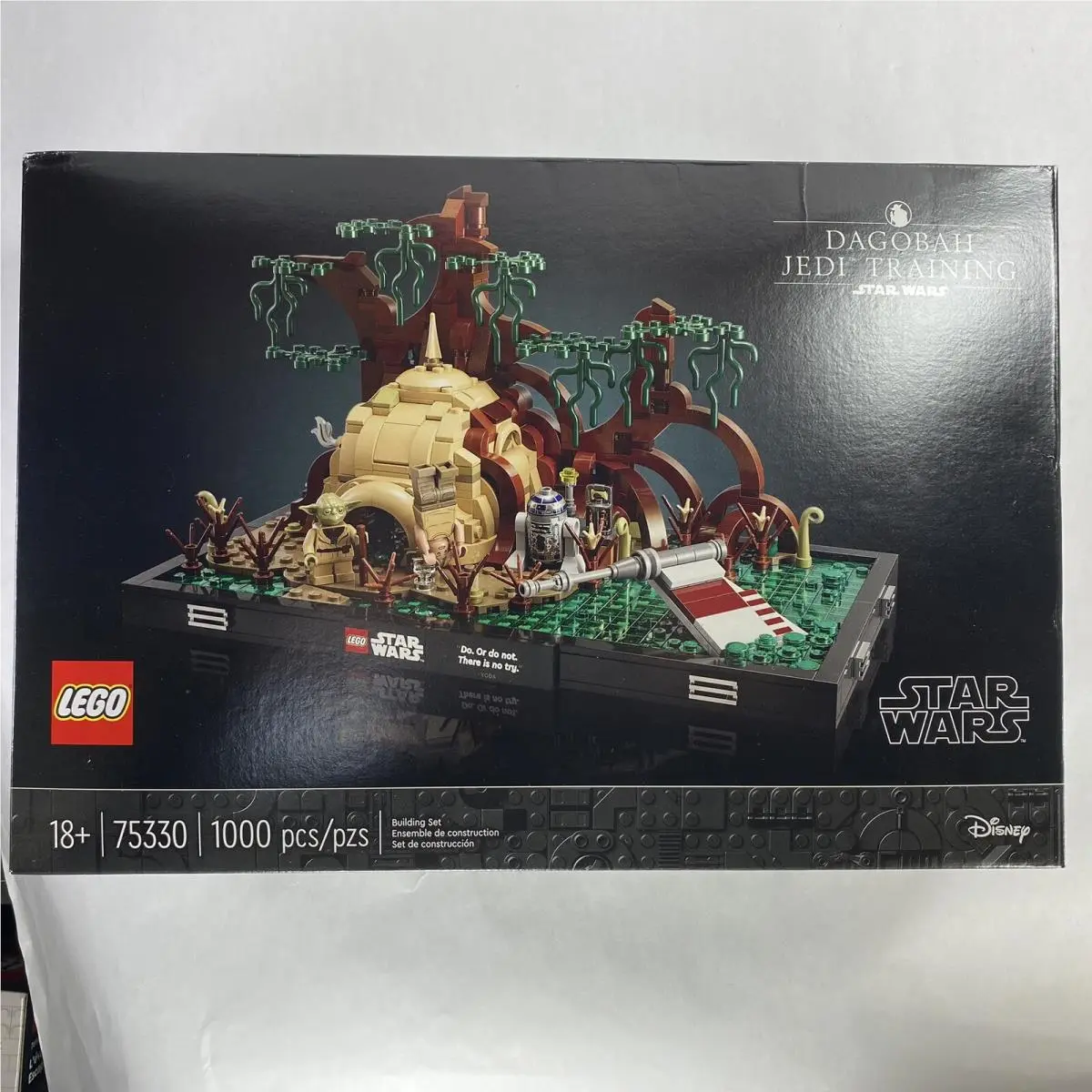 Lego Star Wars Dagobah Jedi Training Diorama Set 75330 Yoda