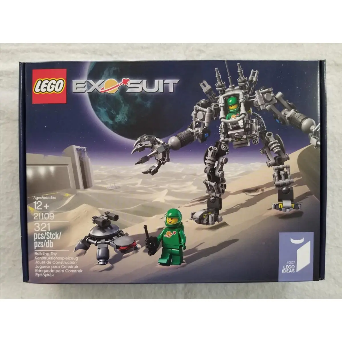 Lego 21109 Ideas Exo Suit Set w 2 Classic Green Spaceman Minifigures