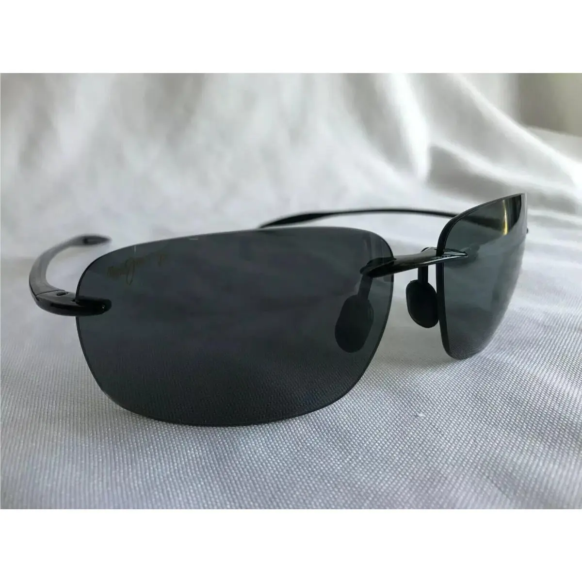 Maui Jim 422-02 Breakwall Sunglasses Black Frame / Grey Polarized Lenses