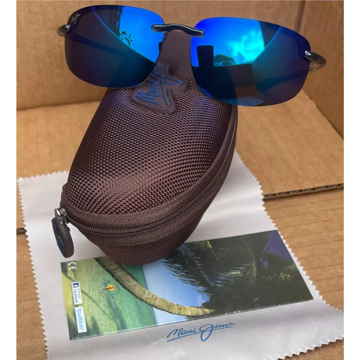 Maui Jim B407-11 Ho`okipa Sunglasses Grey Frame / Blue Hawaii Polarized Lenses - Frame: Gray, Lens: Gray