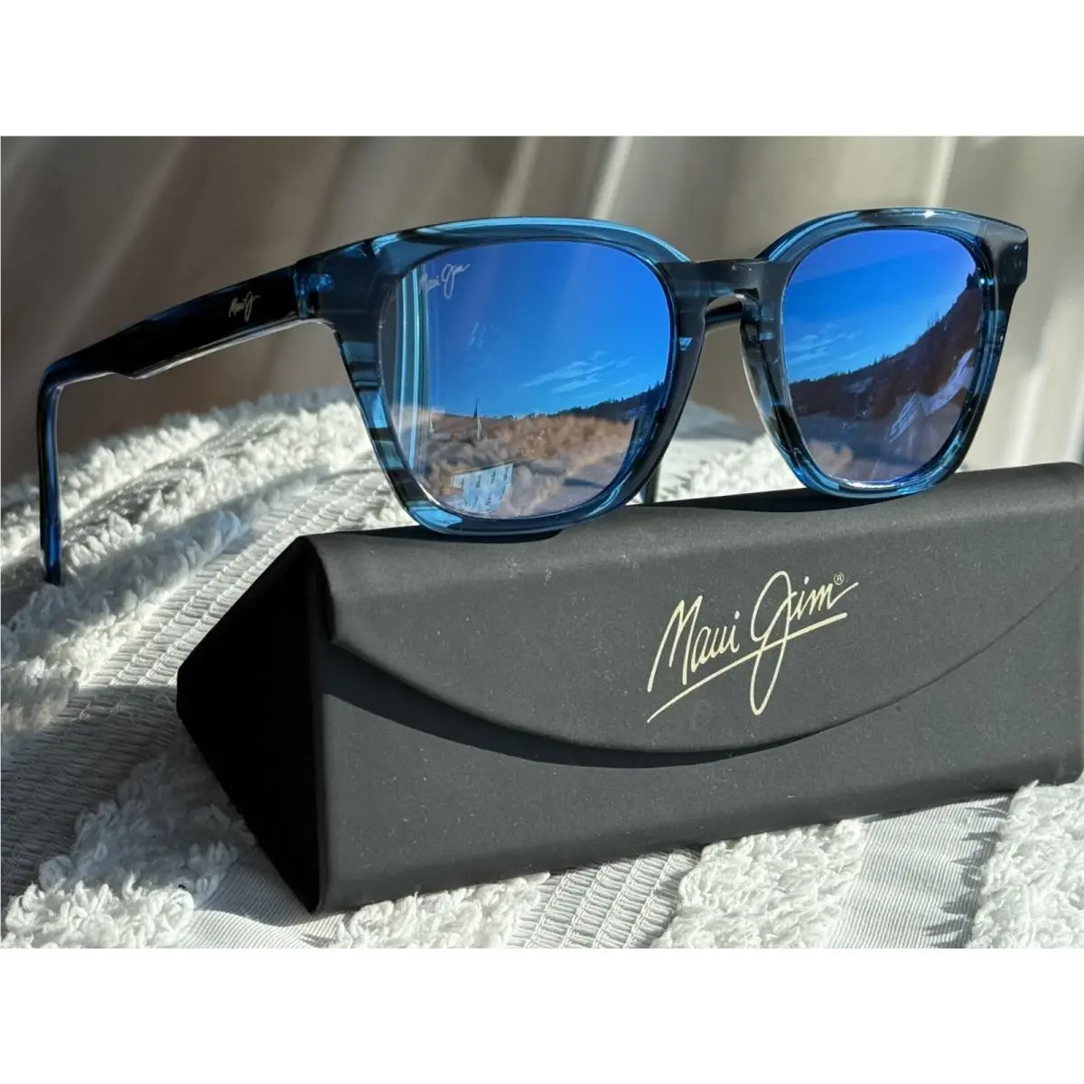Maui Jim Shave Ice MJ 533 86 Electric Blue Frame + Blue Hawaii Polarized Lenses