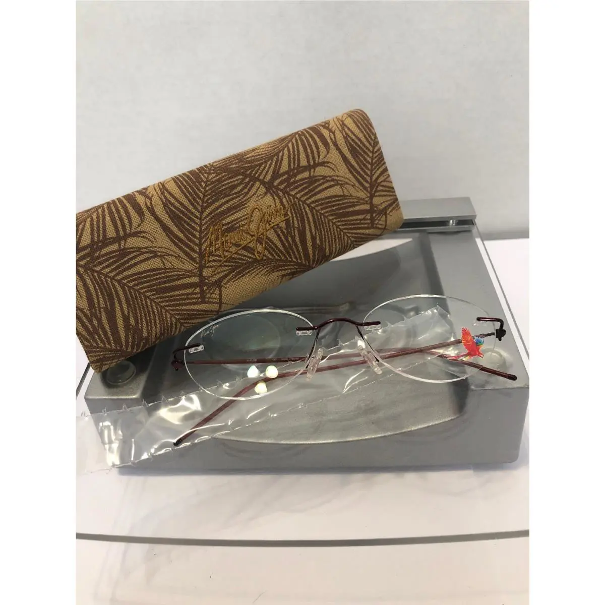 Maui Jim Women’s Eyeglasses Red Wire Frame Case Fast Free S/h