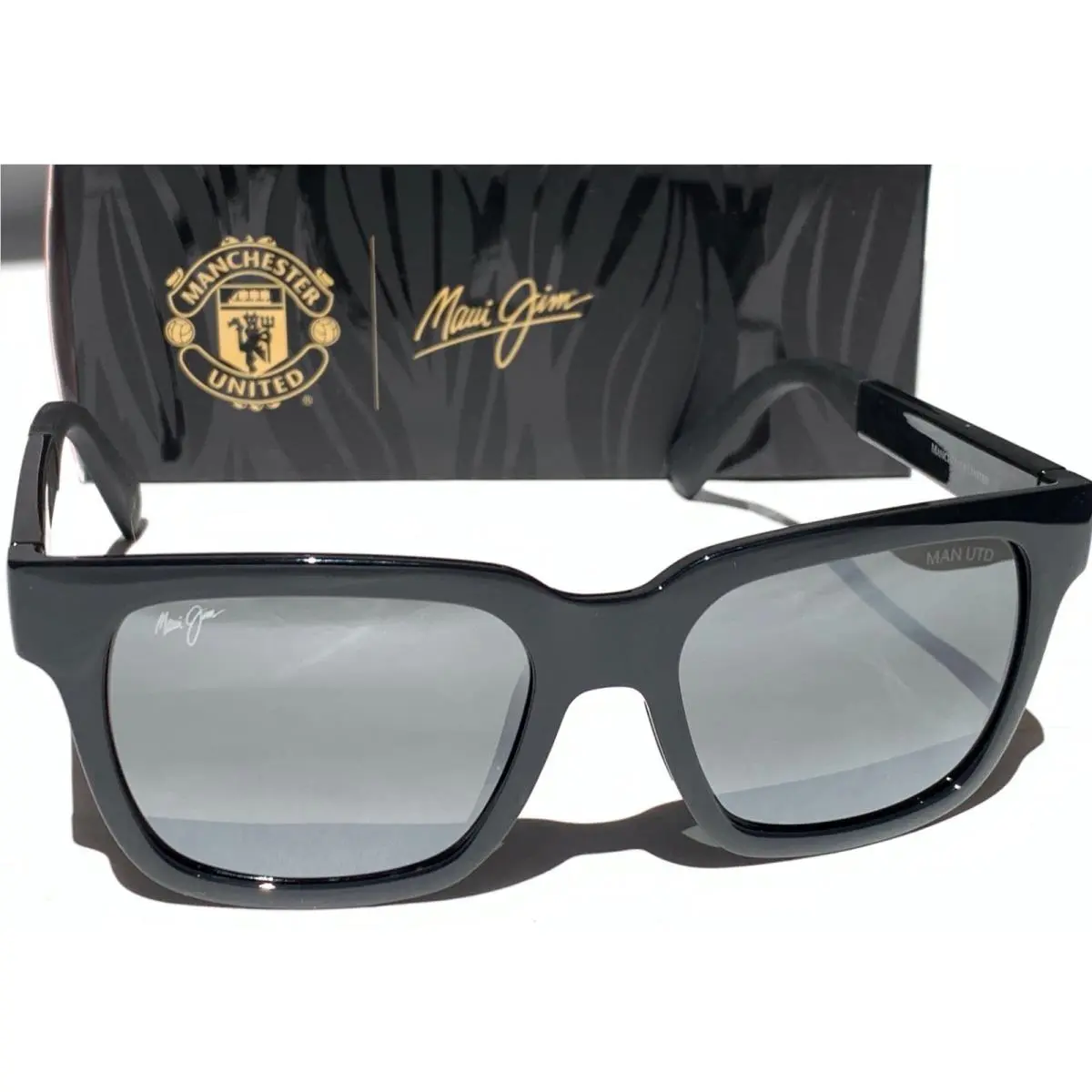 Maui Jim Mongoose Polished Black Polarized Grey ST Glass Lens Sunglass 540-02UTD