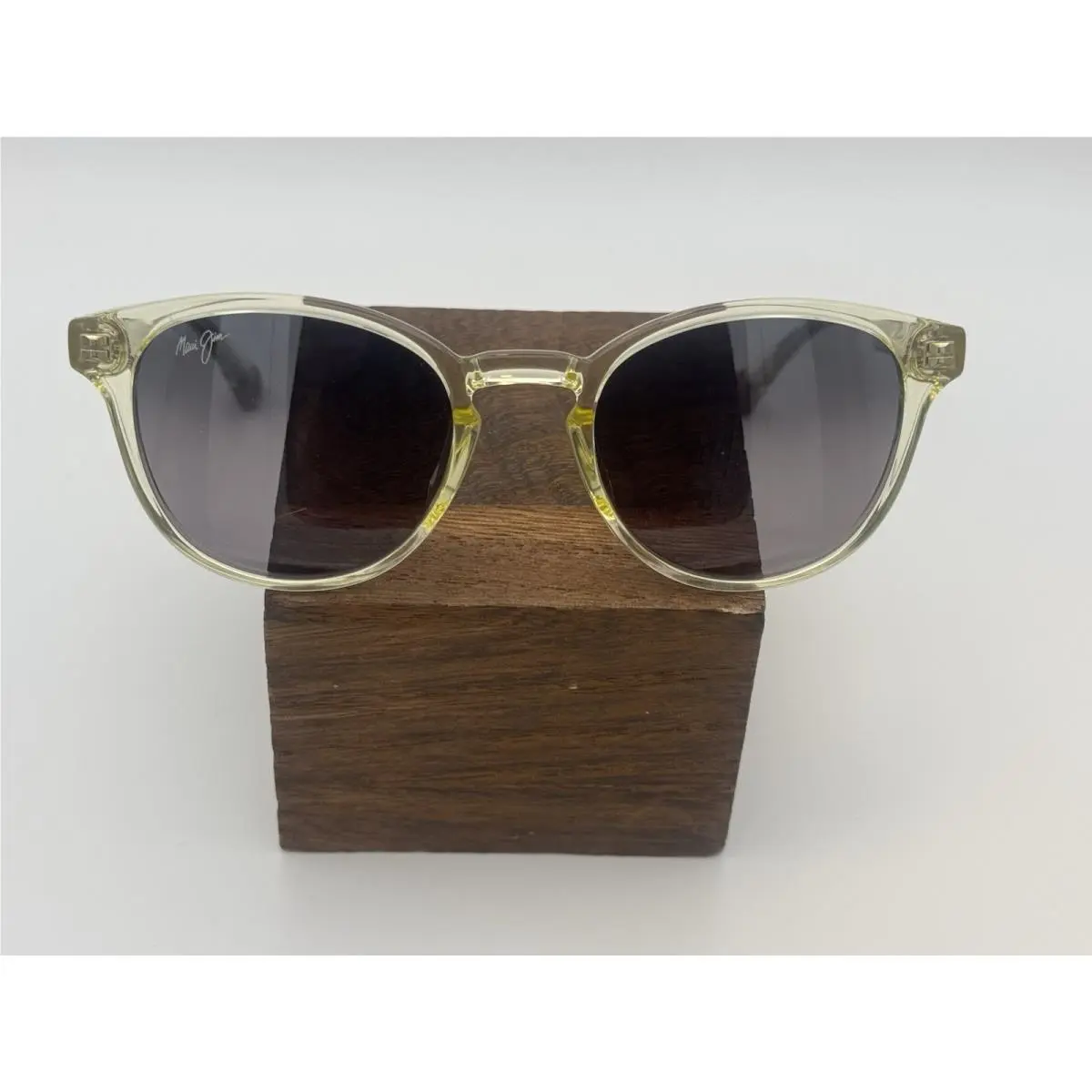 Maui Jim Hiehie GS636-21 Shiny Trans Yellow Frame / Neutral Grey Lens 50mm