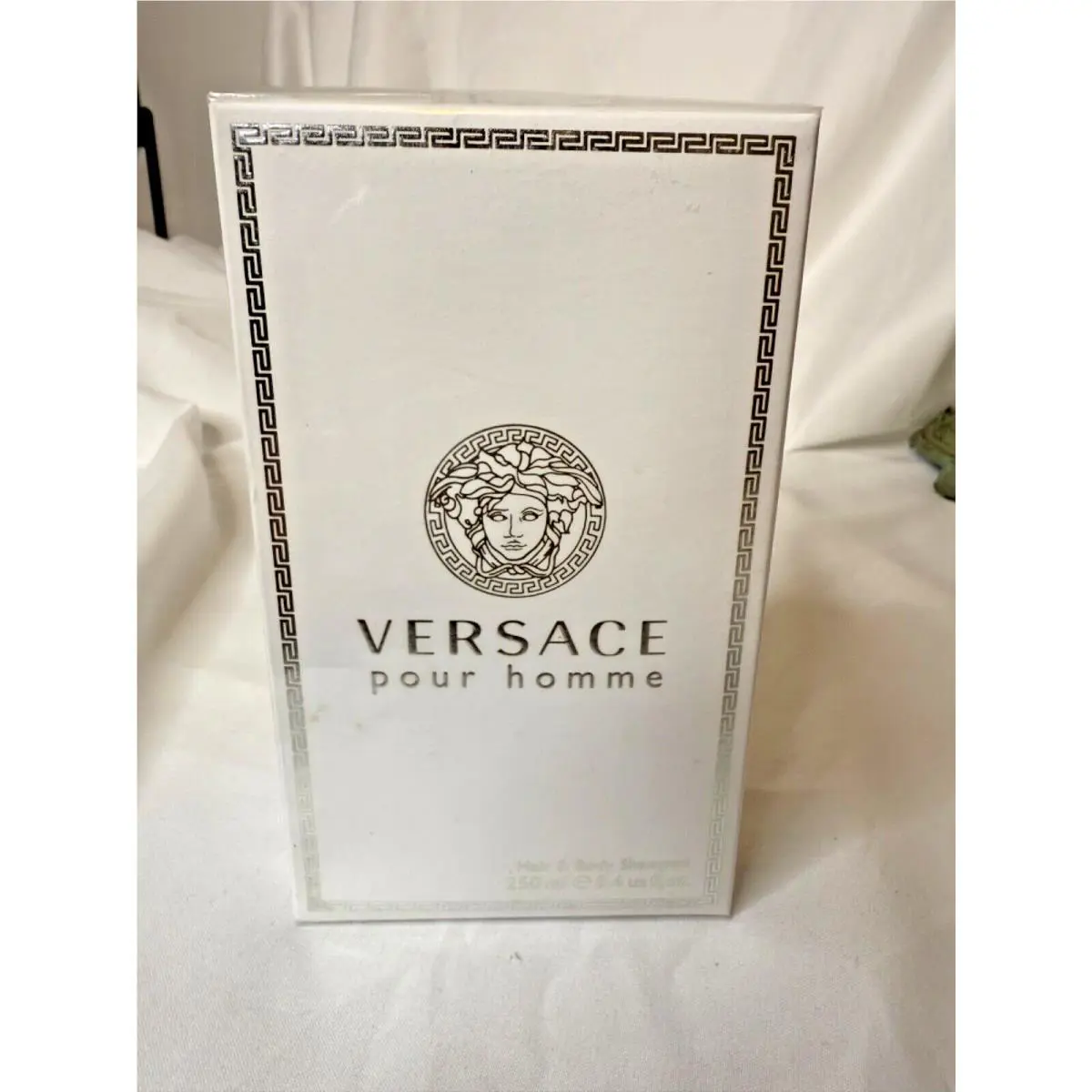 Versace Pour Homme Hair and Body Shampoo 250ml
