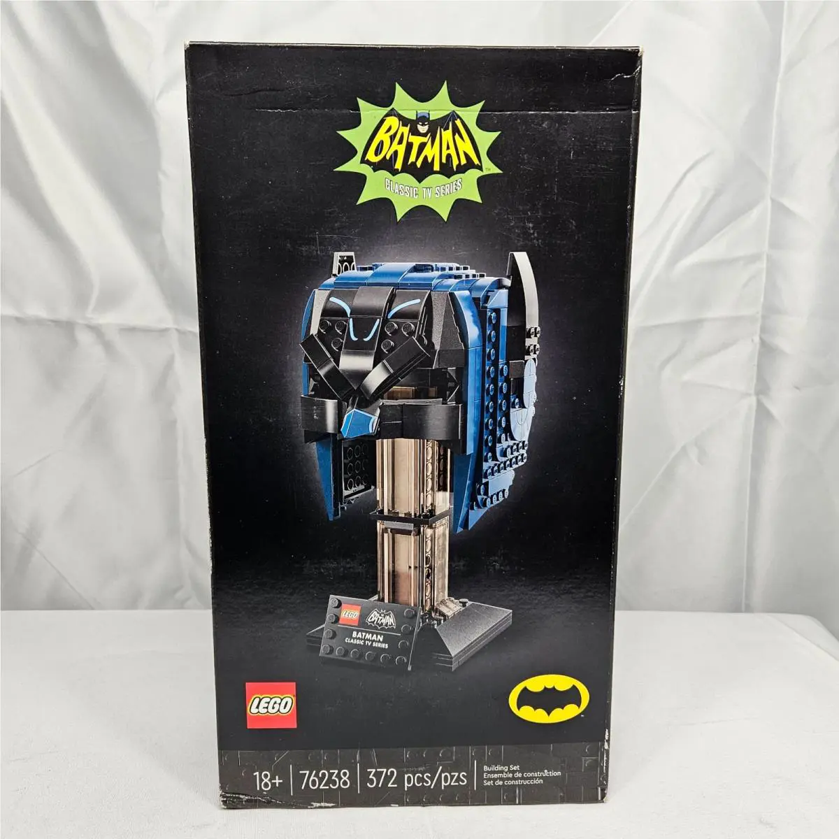 Lego DC Batman Classo TV Series Batman Cowl Set 76238 372 Pieces