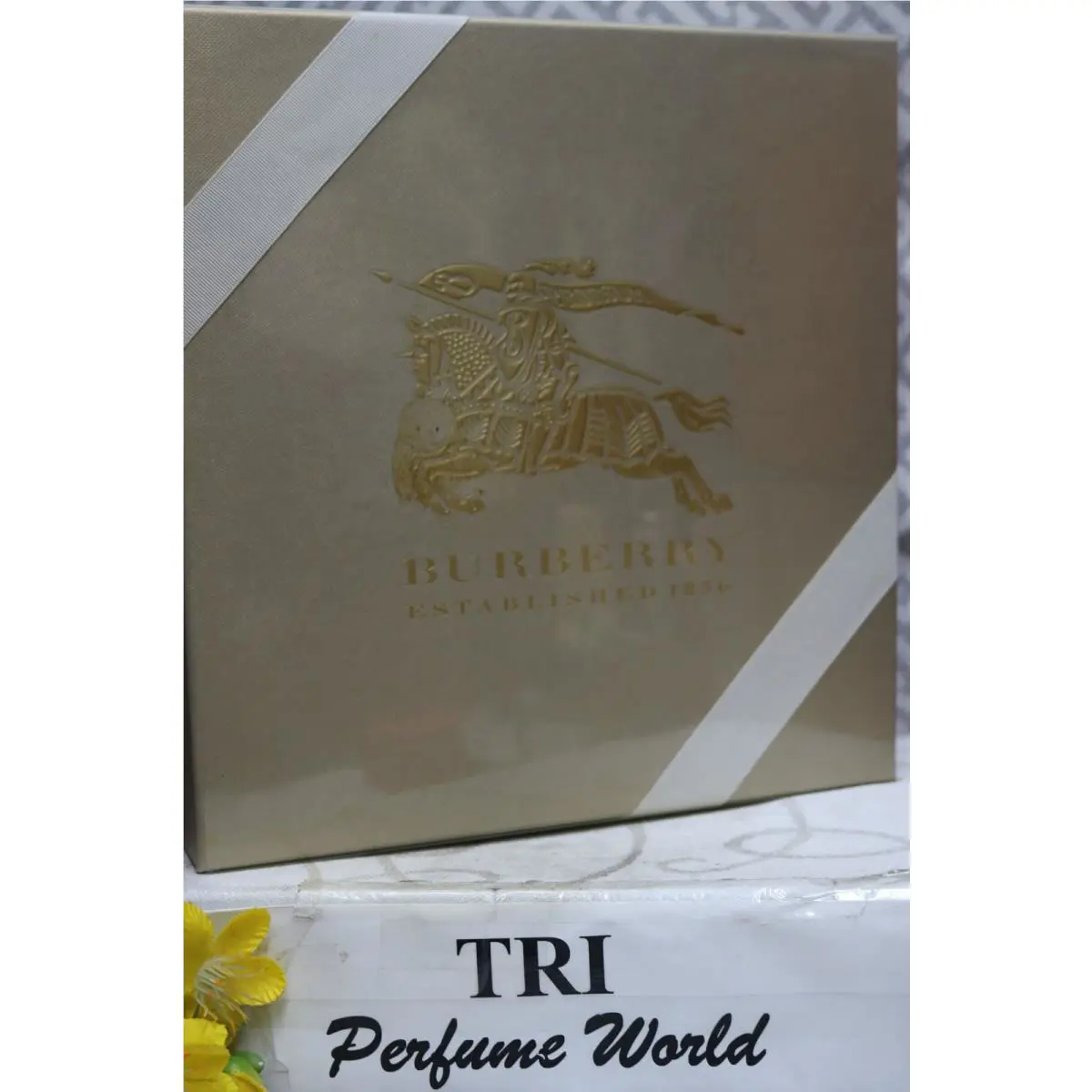 Burberry Brit Women Set Eau de Parfum Spray 3.3 + Body Lotion + Body Wash 3.3 oz