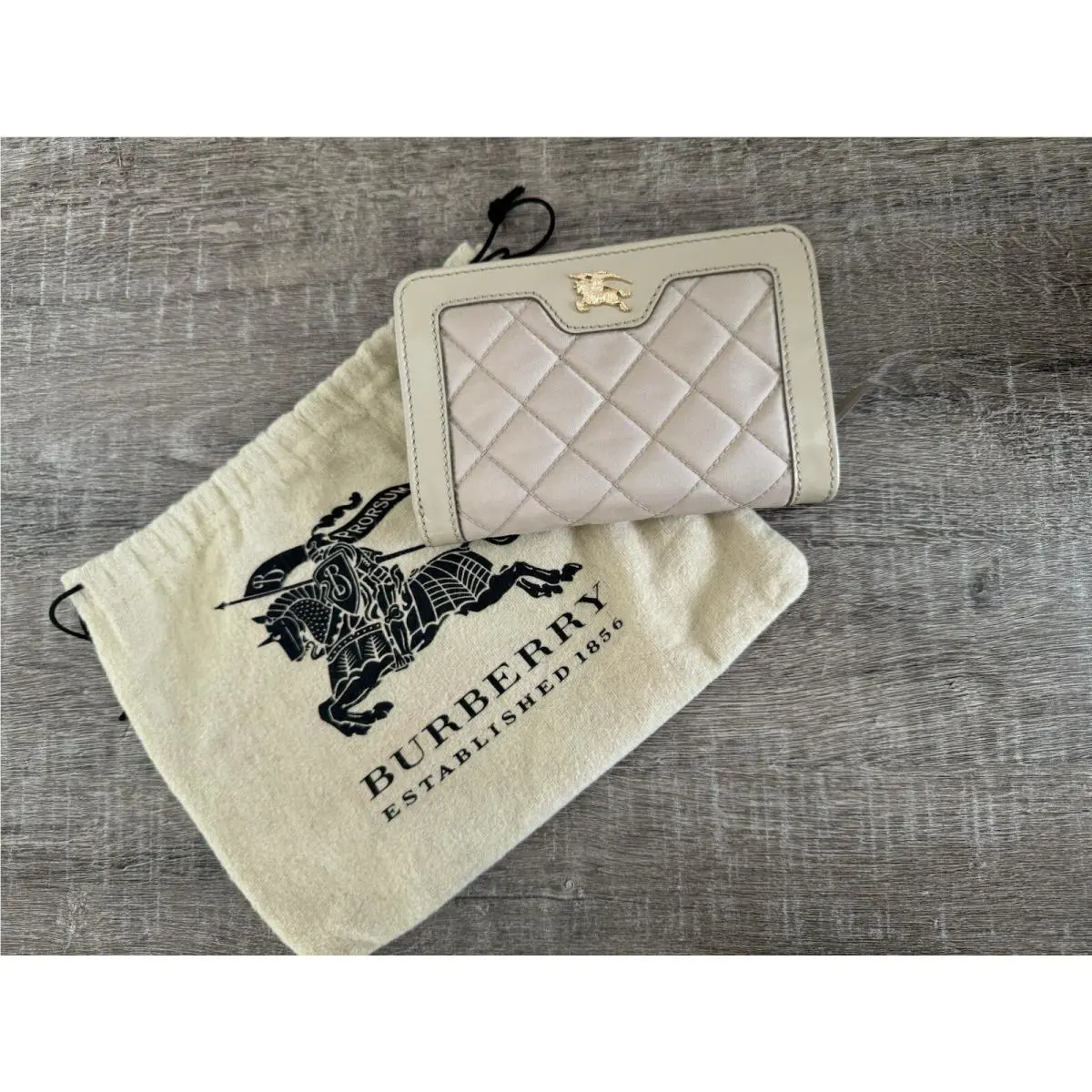 Burberry Womens Medium Size Wallet In Beige - Made In Italy