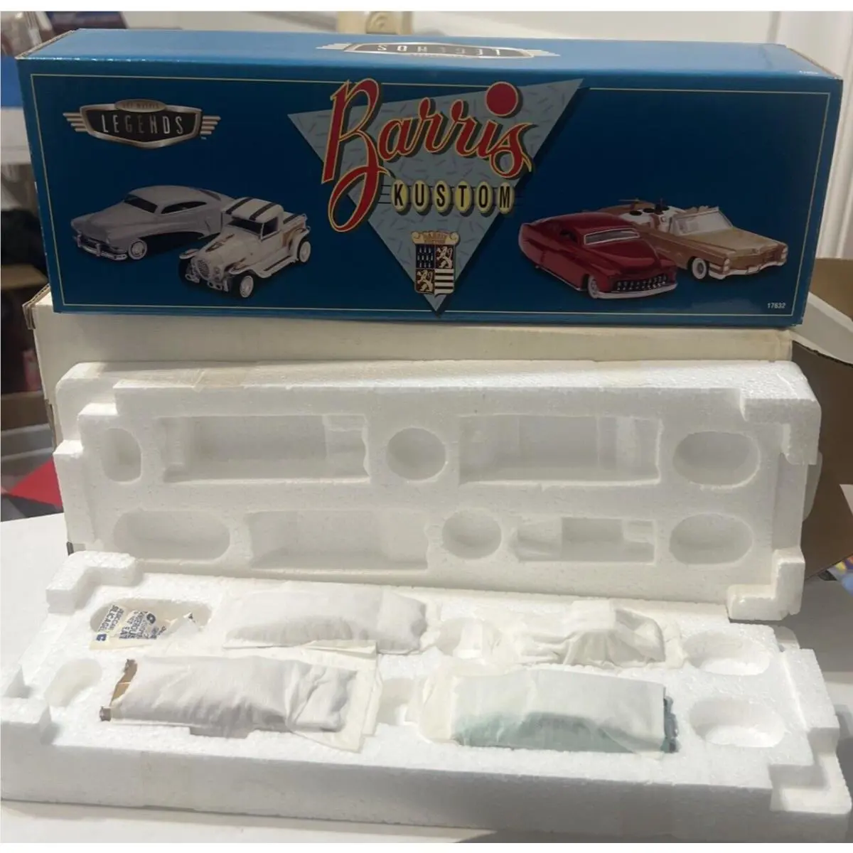Hot Wheels Legends Barris Kustoms 4 Car Set Sku 17632 with Acrilic Display Case