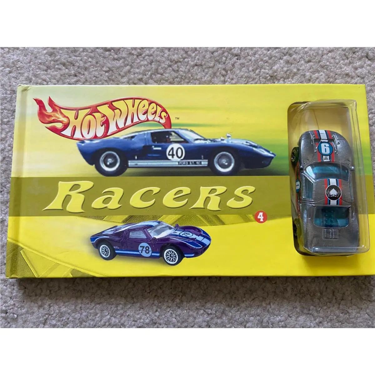 Hot Wheels Racers Book and Car - Plastic Blister Damaged