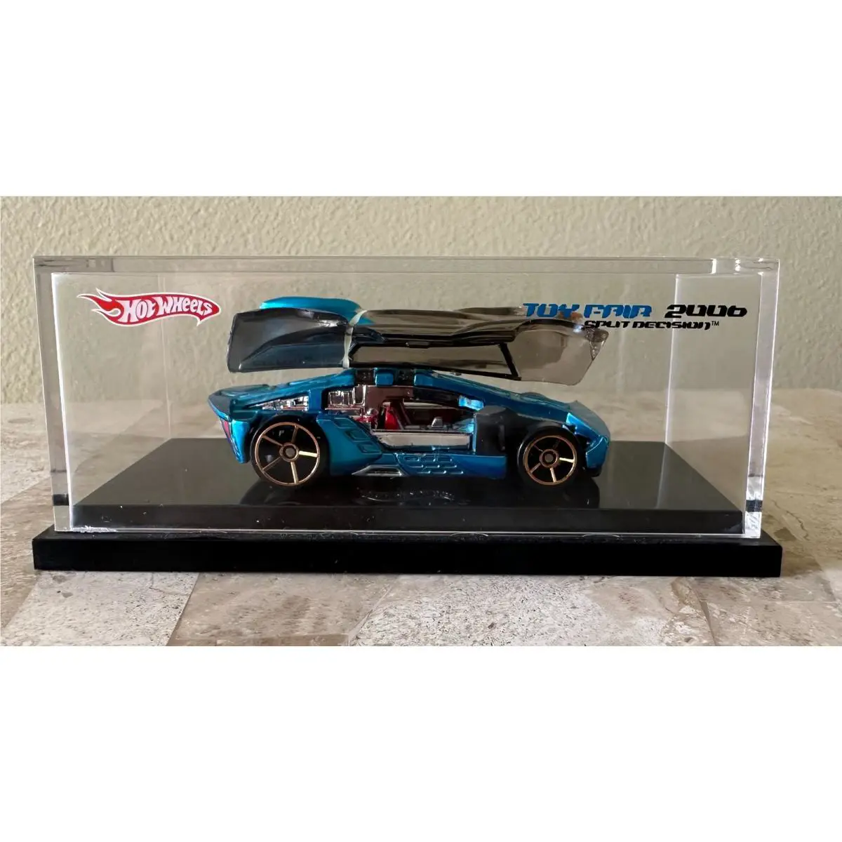 Hot Wheels Toy Fair 2006 Split Decision 1:64 Diecast Car Opening Doors