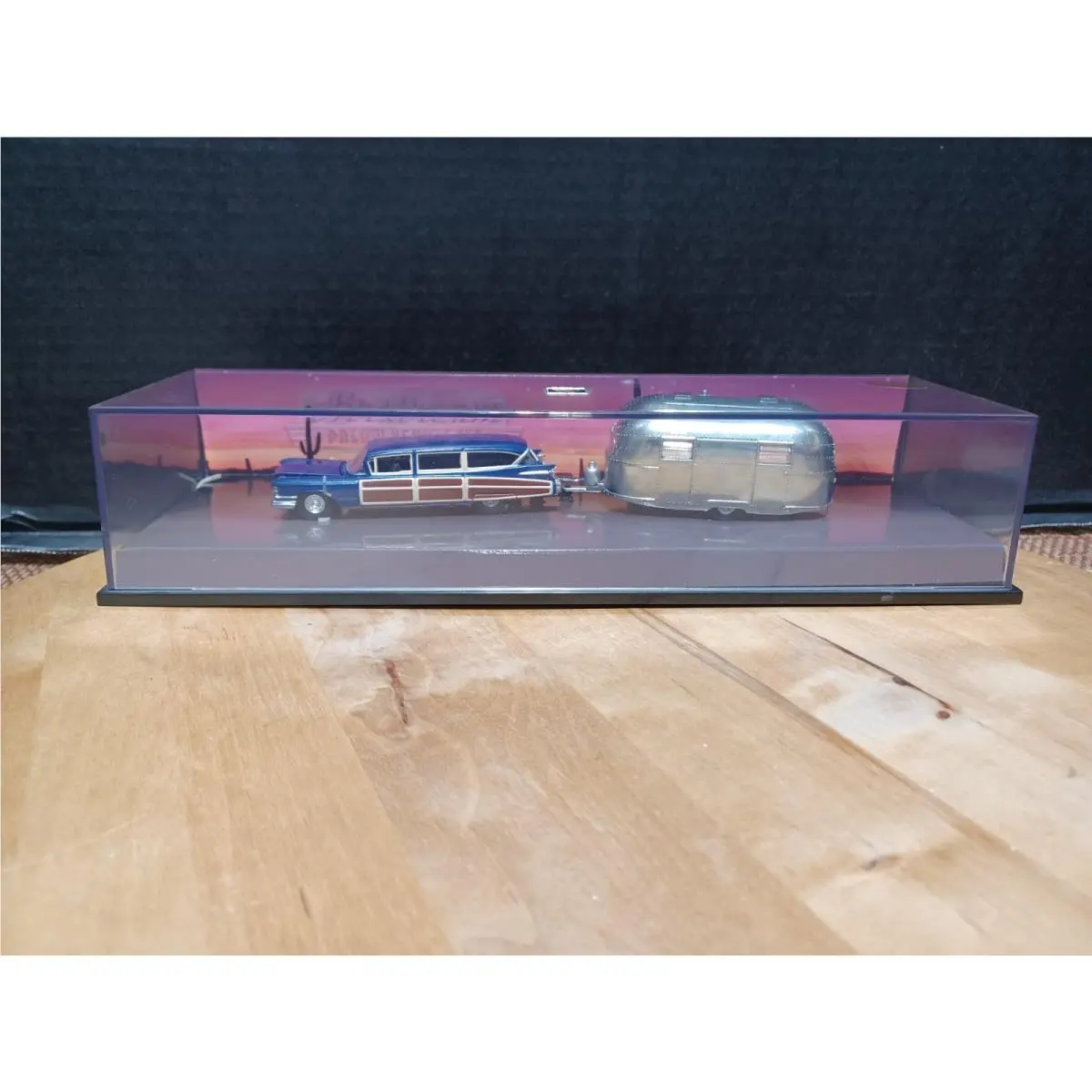 Hot Wheels Cool Classics Series Airstream Dream Vehicle Set