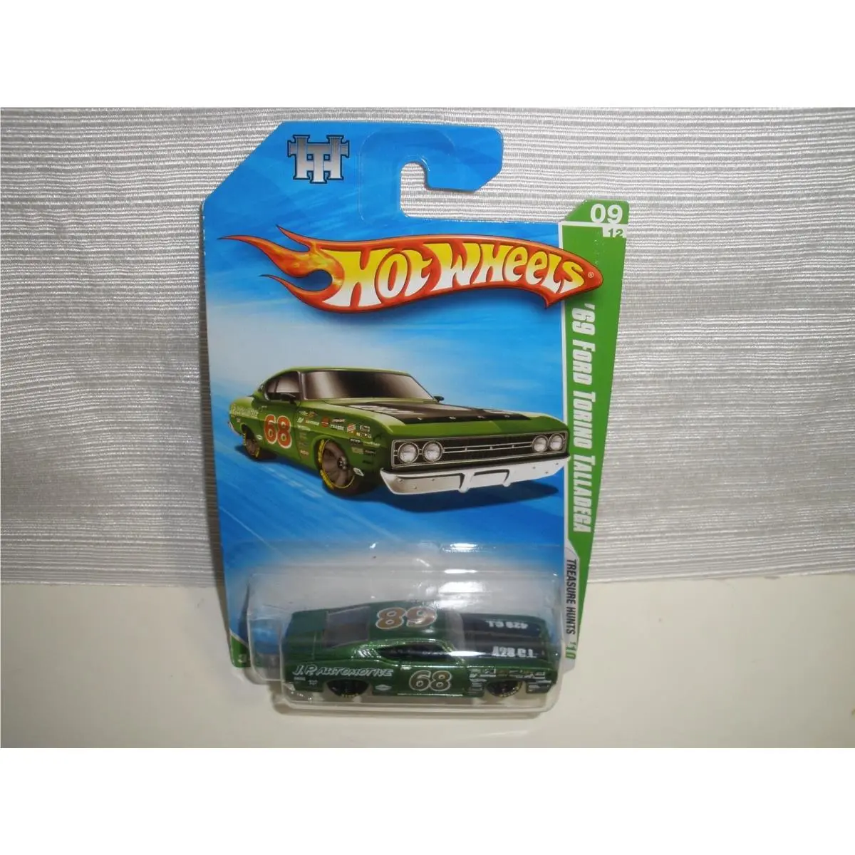 Hot Wheels Treasure Hunt 69 Ford Torino Talladega Mip