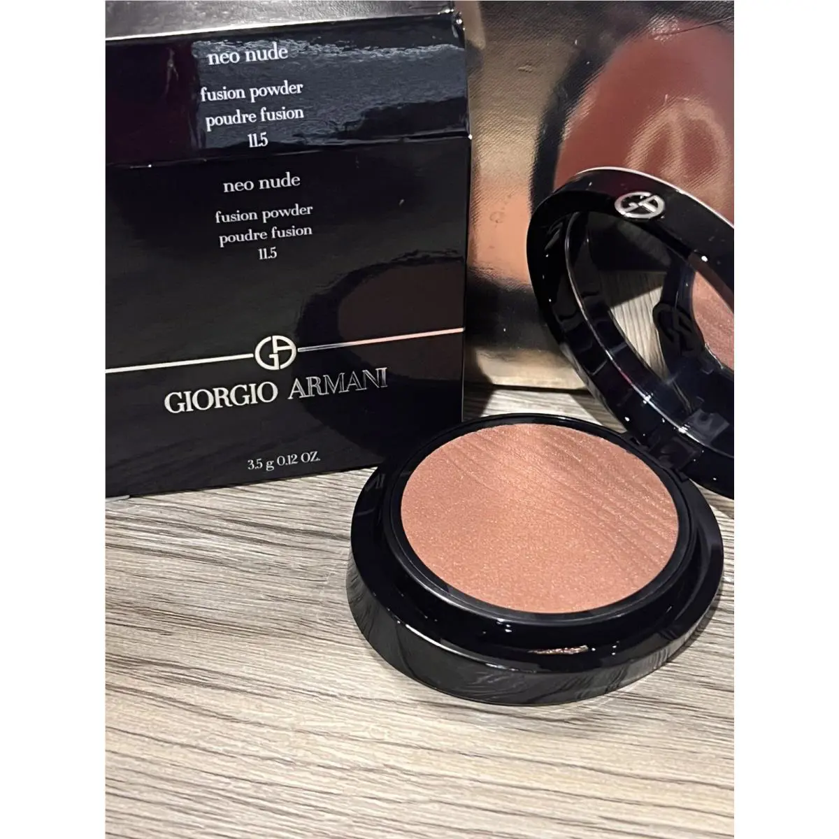 Giorgio Armani Neo Nude/ Luminous Silk Powder 11.5 Full Size
