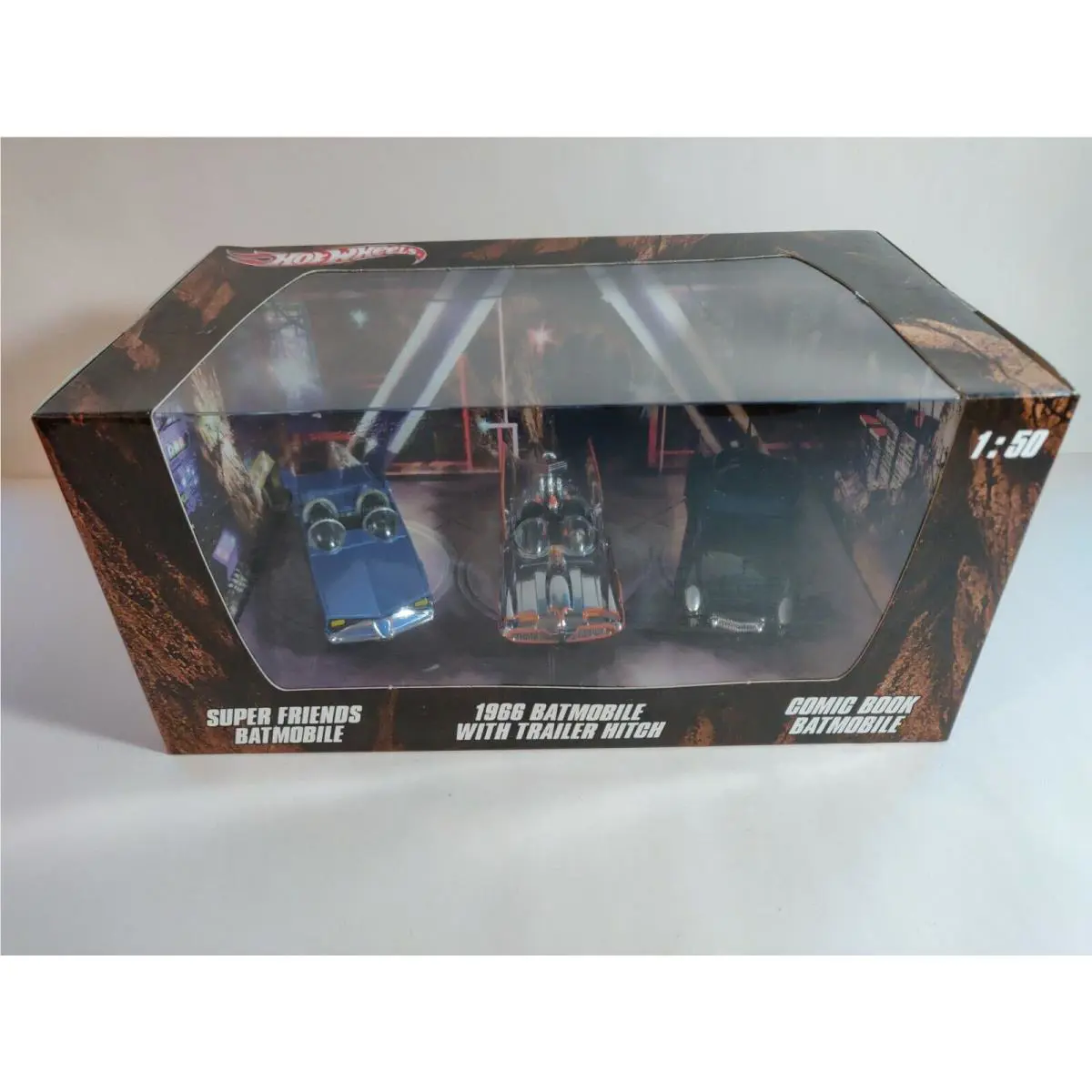 Hot Wheels Batman Batmobile Box Set 1:50 CosBman744