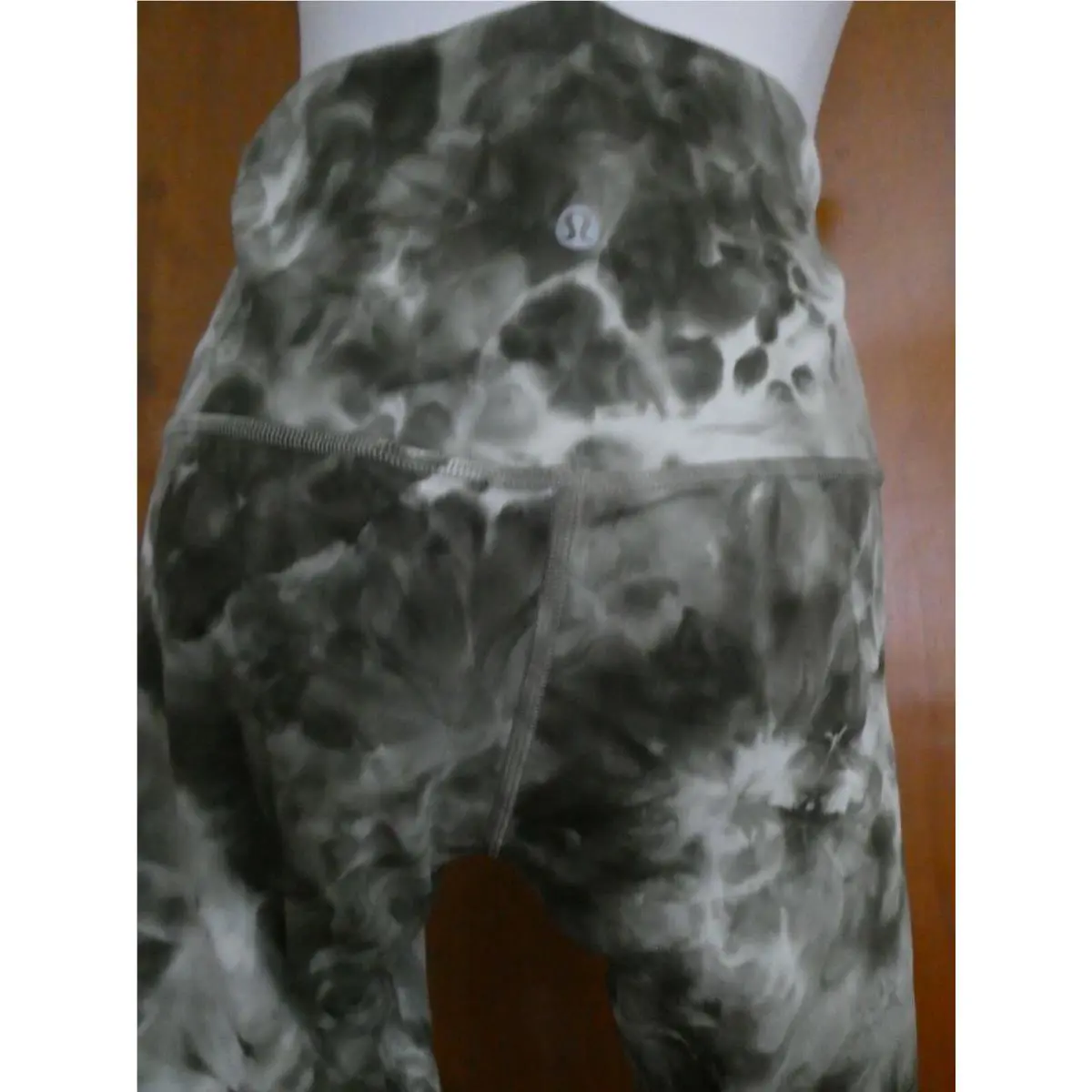 Lululemon clothing - Green Tie Dye 10