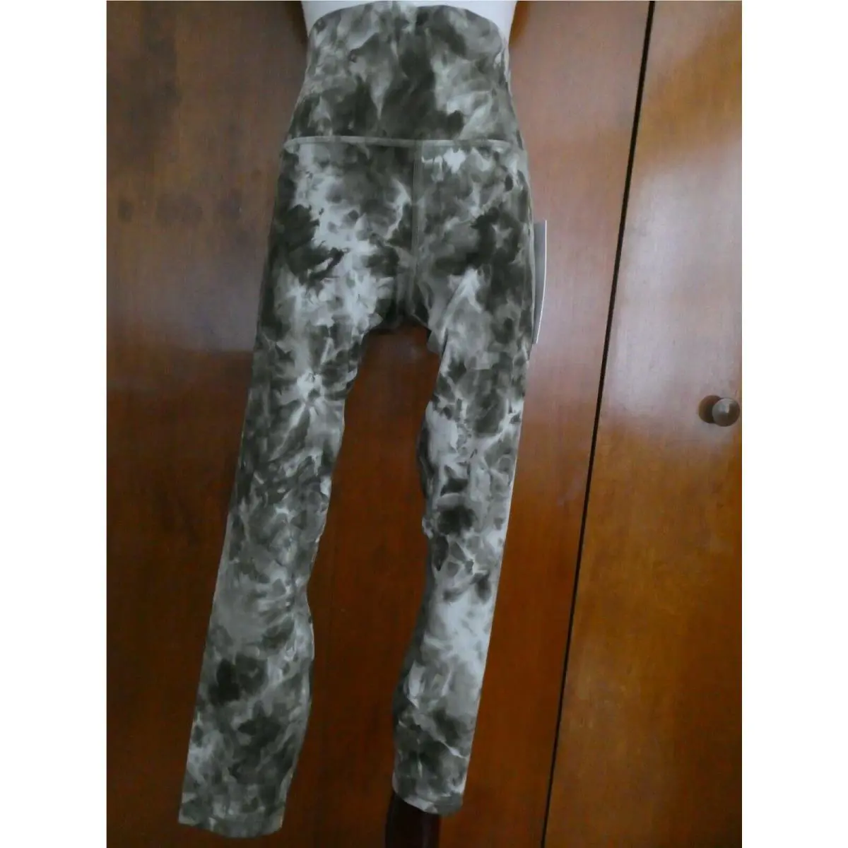 Lululemon clothing - Green Tie Dye 11