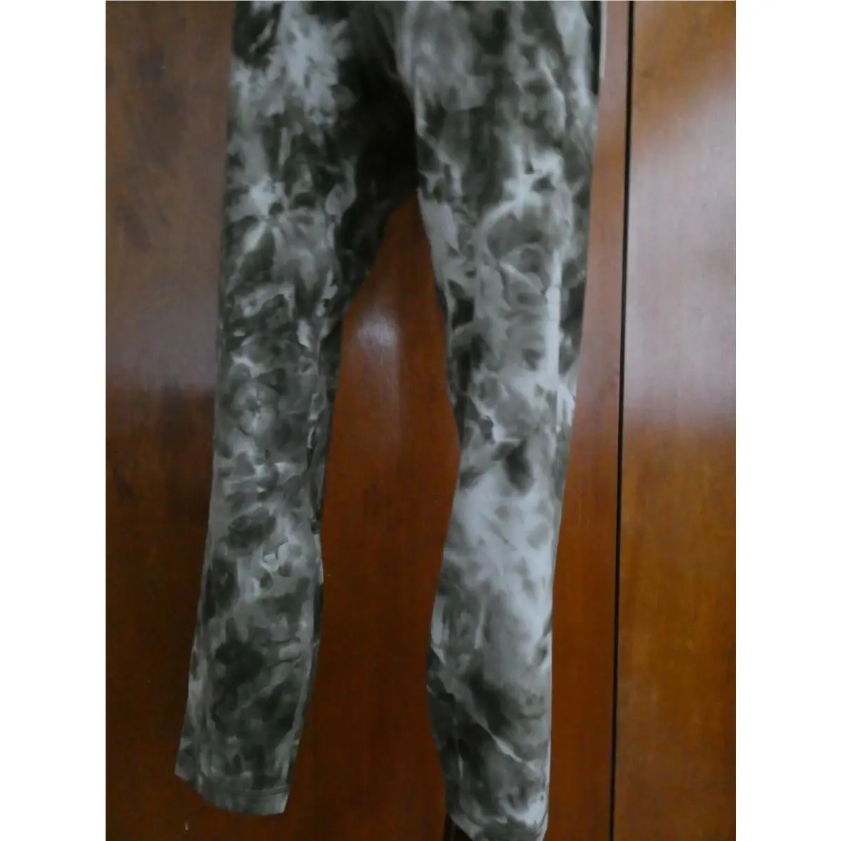 Lululemon clothing - Green Tie Dye 16