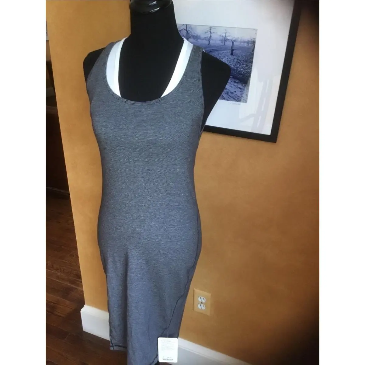 Lululemon clothing - MSBX 4