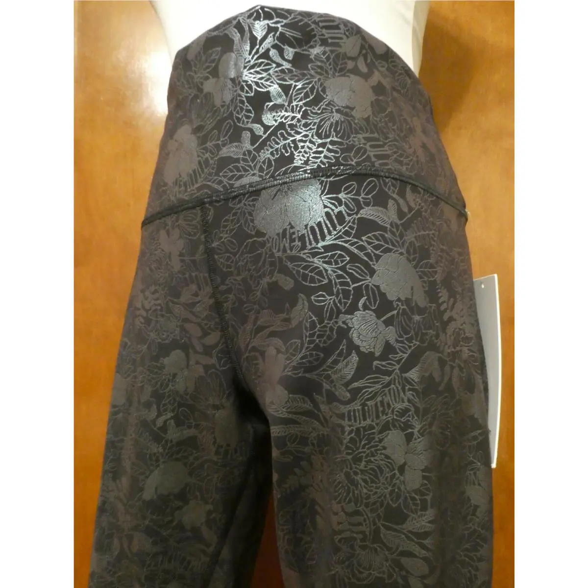 Lululemon clothing - Black 4