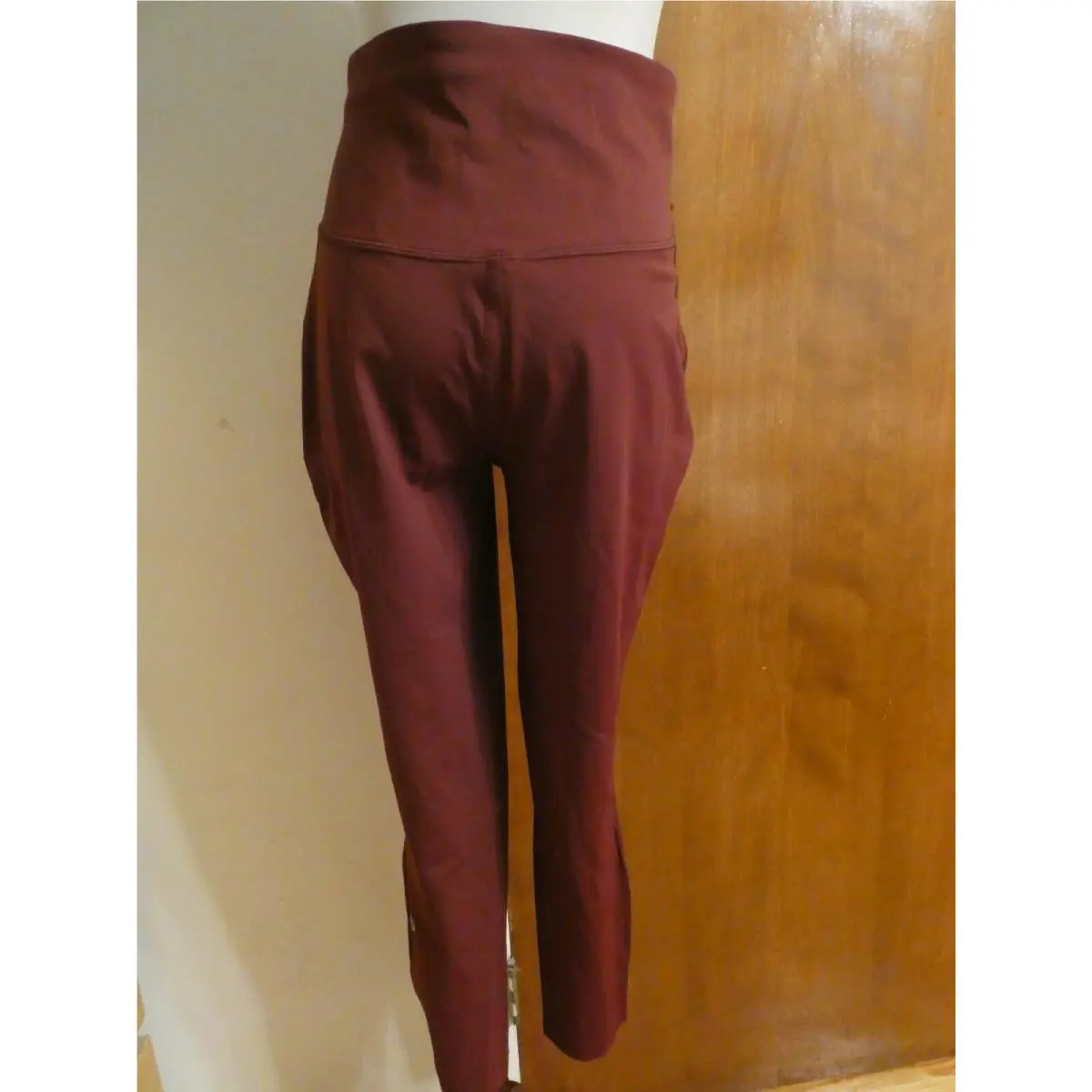 Lululemon clothing - burgundy 8