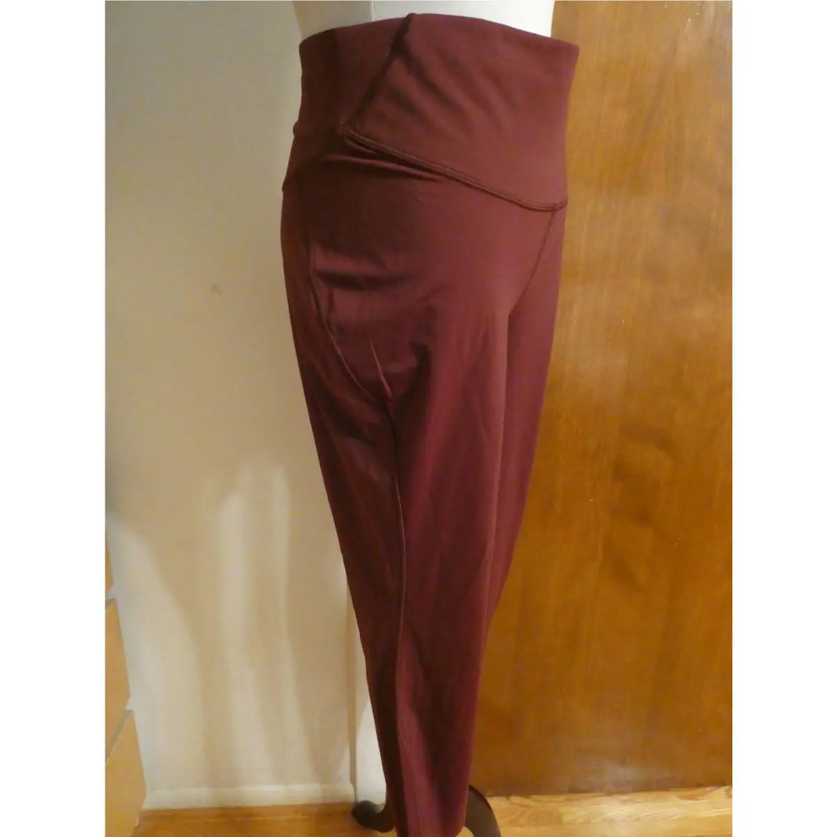 Lululemon clothing - burgundy 5
