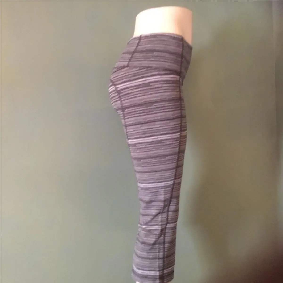 Lululemon clothing - CSGG - cyber black deep coal 1