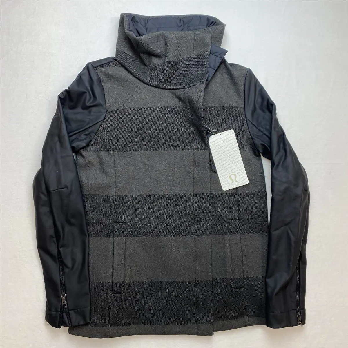 Lululemon clothing - Brisky Biker - Brisky Biker - Gray 9