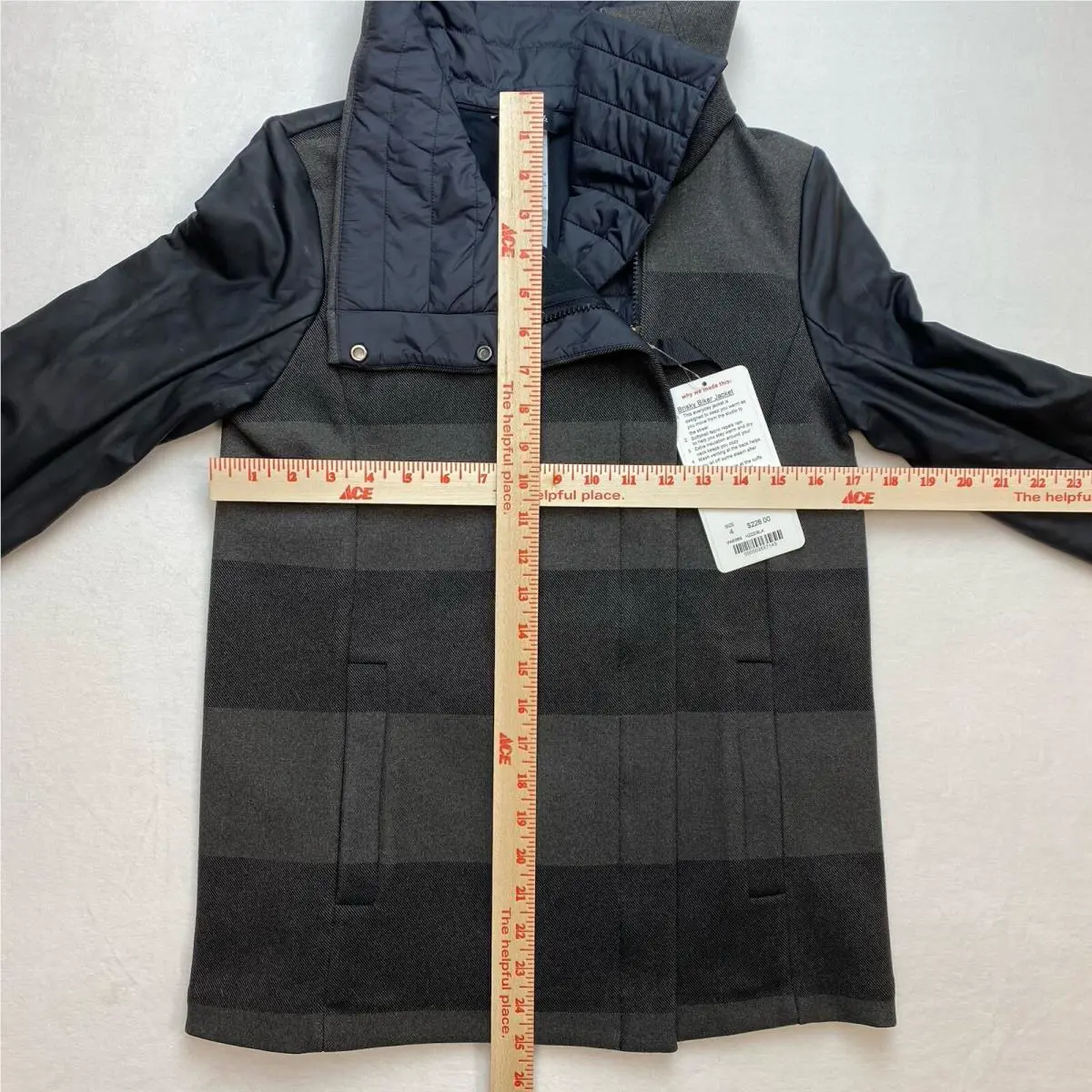 Lululemon clothing - Brisky Biker - Brisky Biker - Gray 5