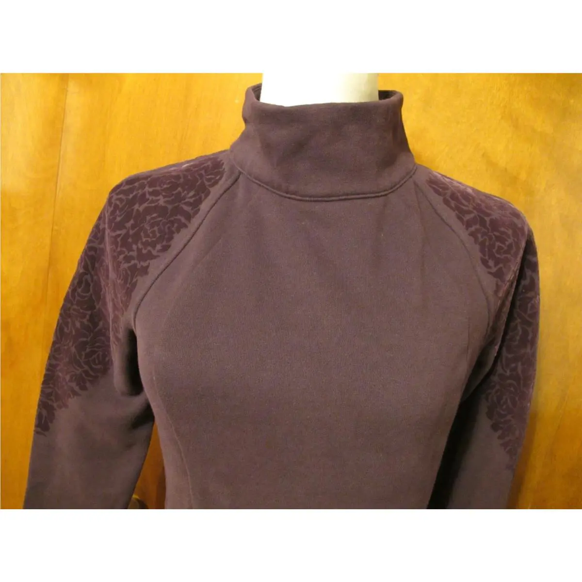 Lululemon clothing - chocolate 0