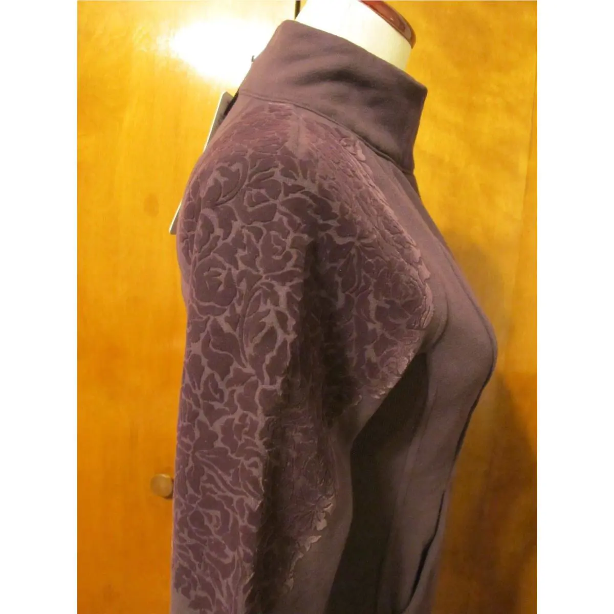 Lululemon clothing - chocolate 7