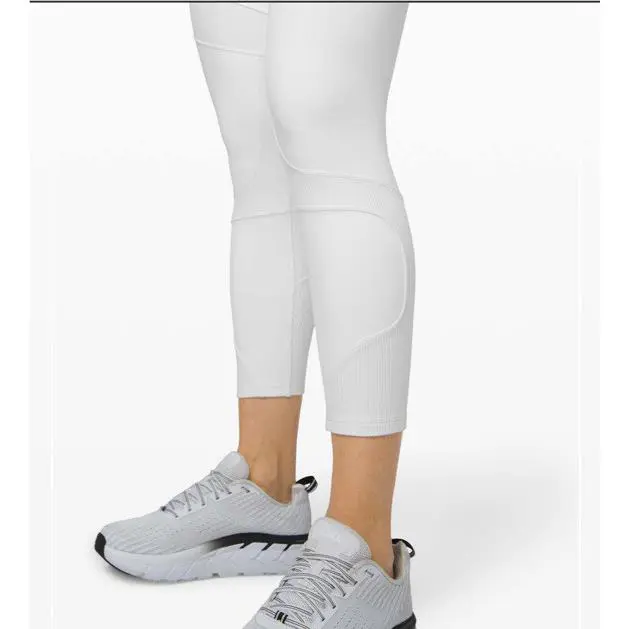Lululemon clothing - White 2