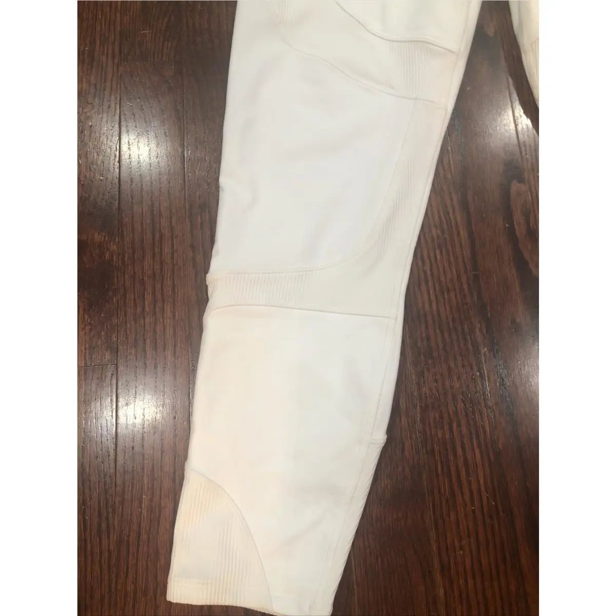 Lululemon clothing - White 5