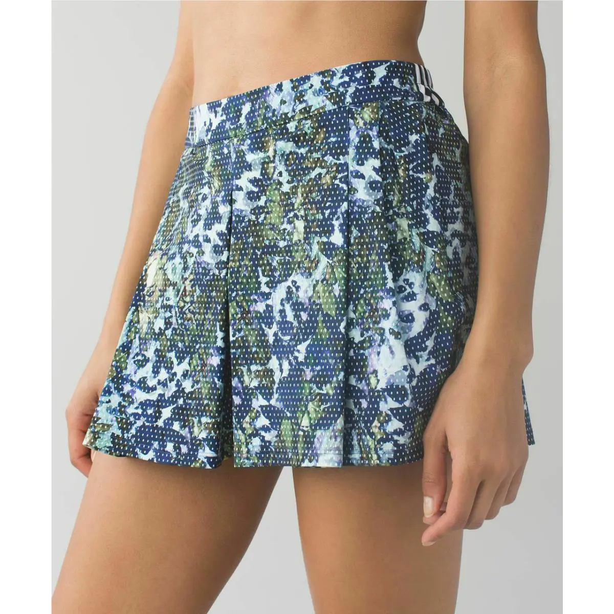 Lululemon clothing - FSWM/NAQO 0