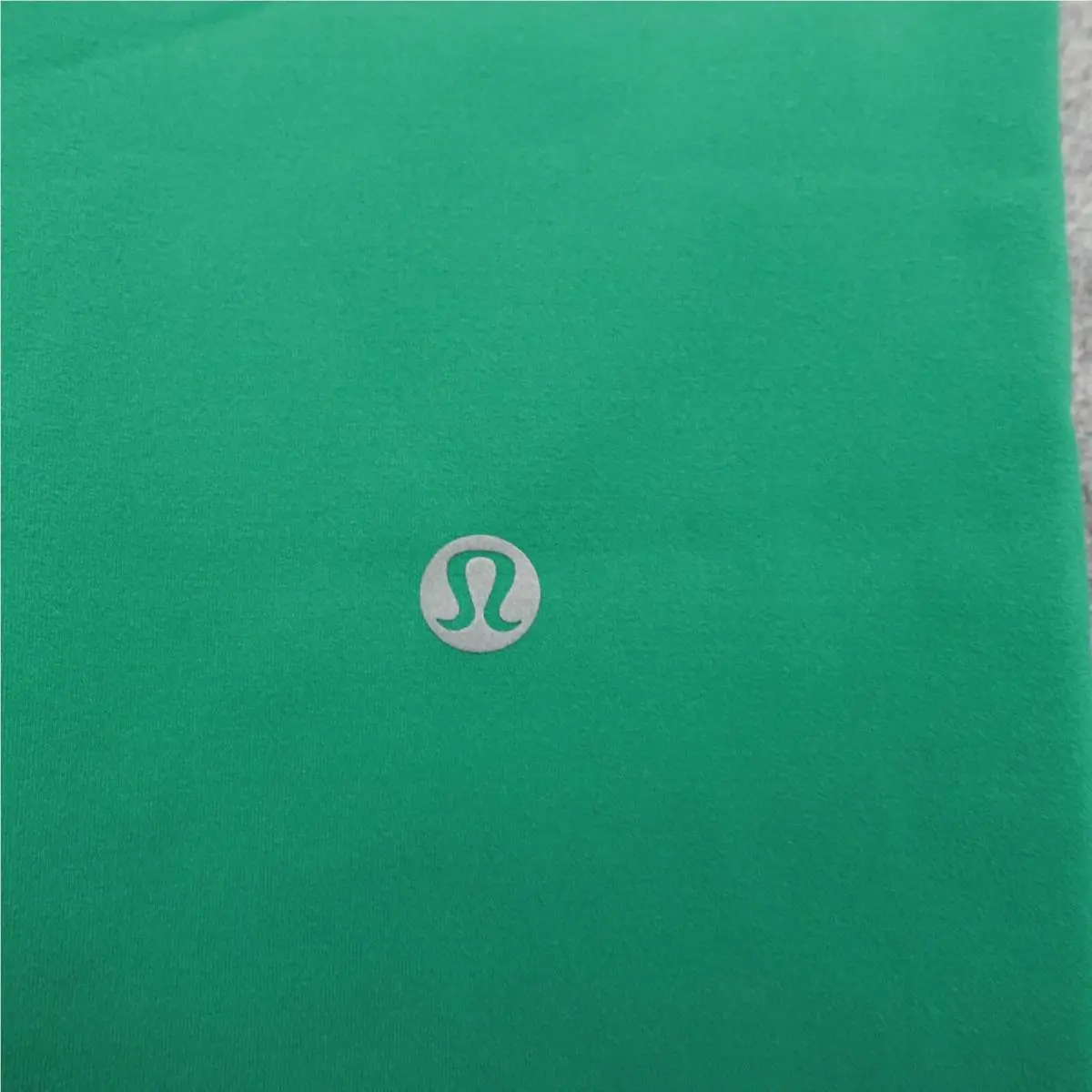 Lululemon clothing - Green 2