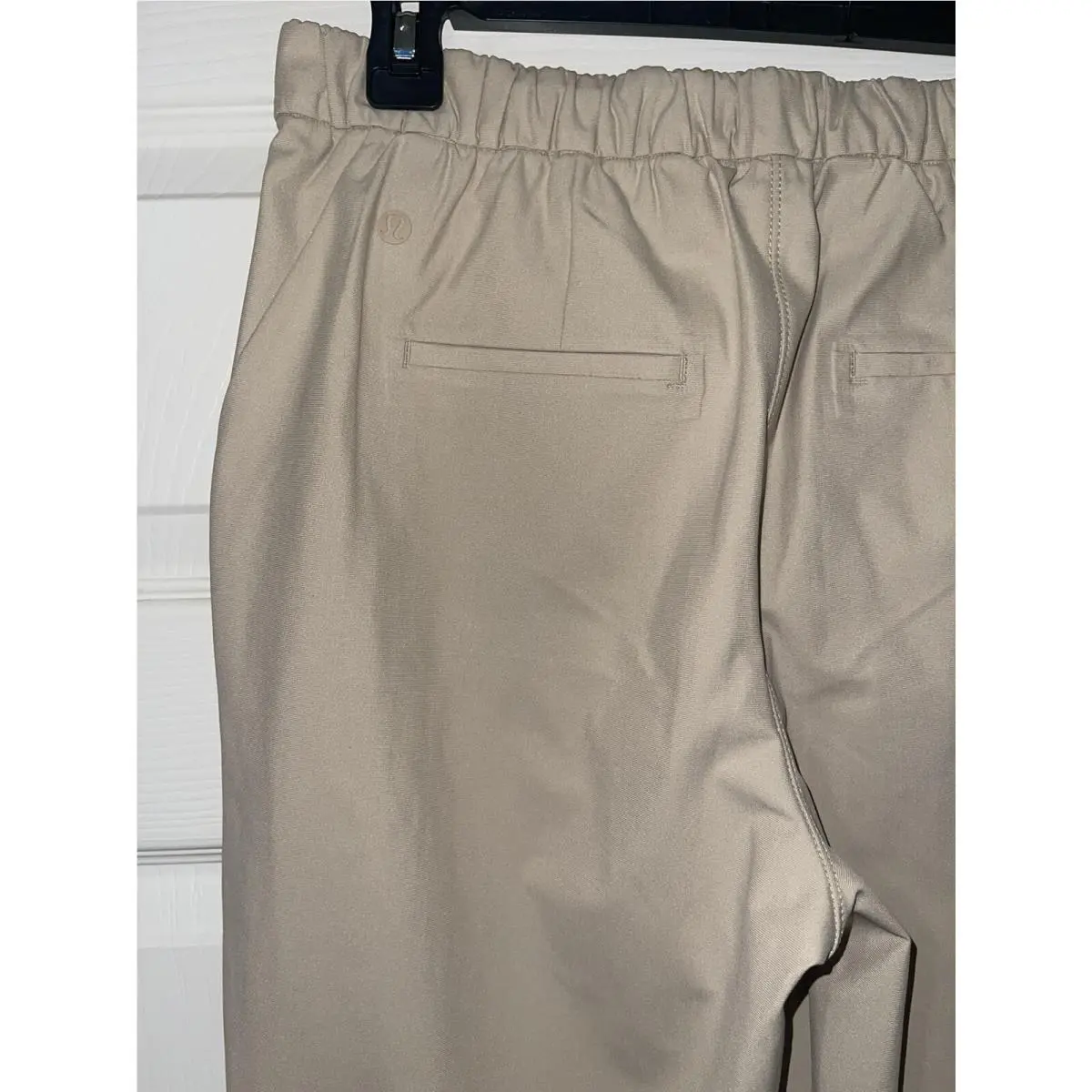 Lululemon clothing - Beige 9